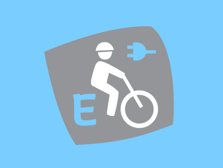 E-Bike Ladestation Montessori Platz  1 suedtirol.info