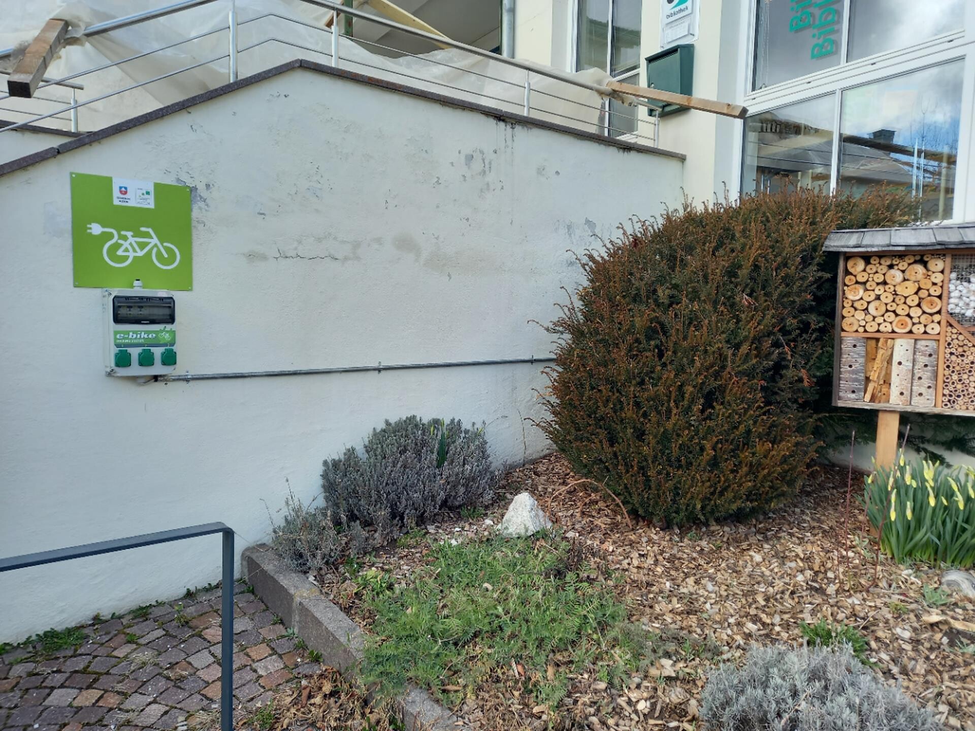 Stazione di ricarica per e-bike Biblioteca Aldino Aldino 1 suedtirol.info