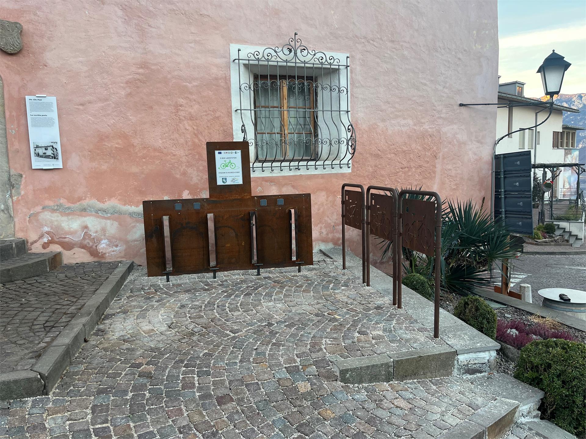 E-Bike-Ladestation in Montan Montan 1 suedtirol.info