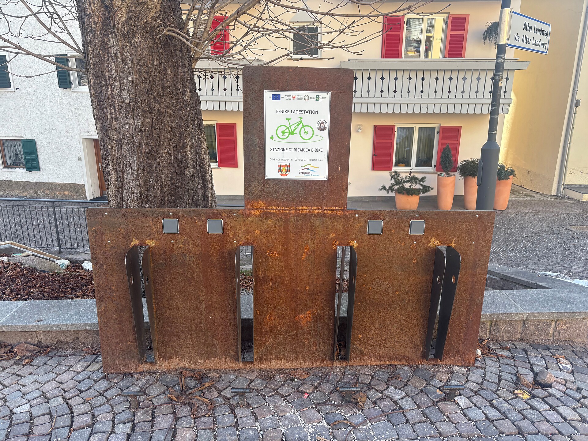 Stazione di ricarica piazza della chiesa Trodena Trodena 1 suedtirol.info