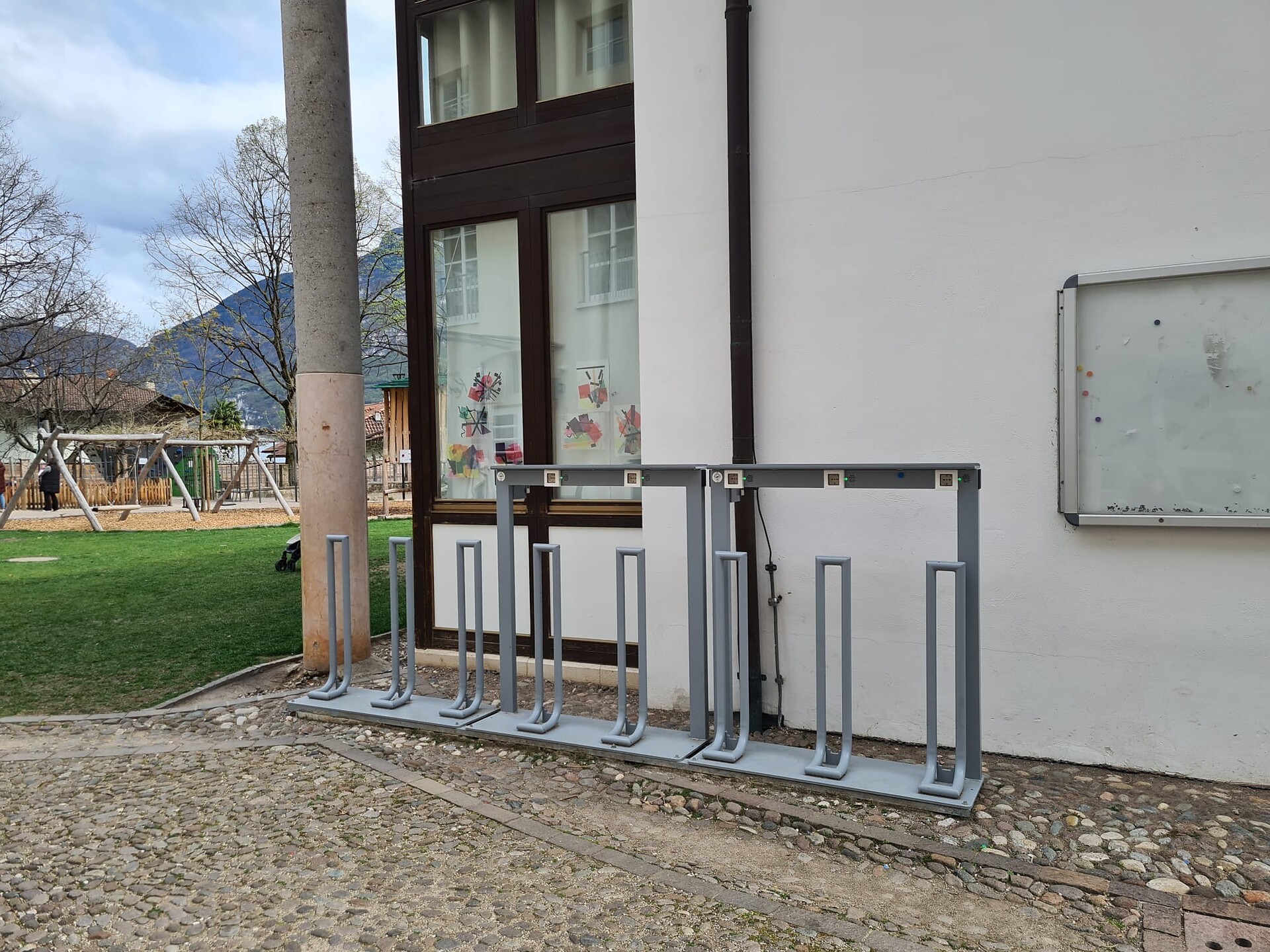 Free charging station for e-bikes in Margreid Neumarkt/Egna 2 suedtirol.info