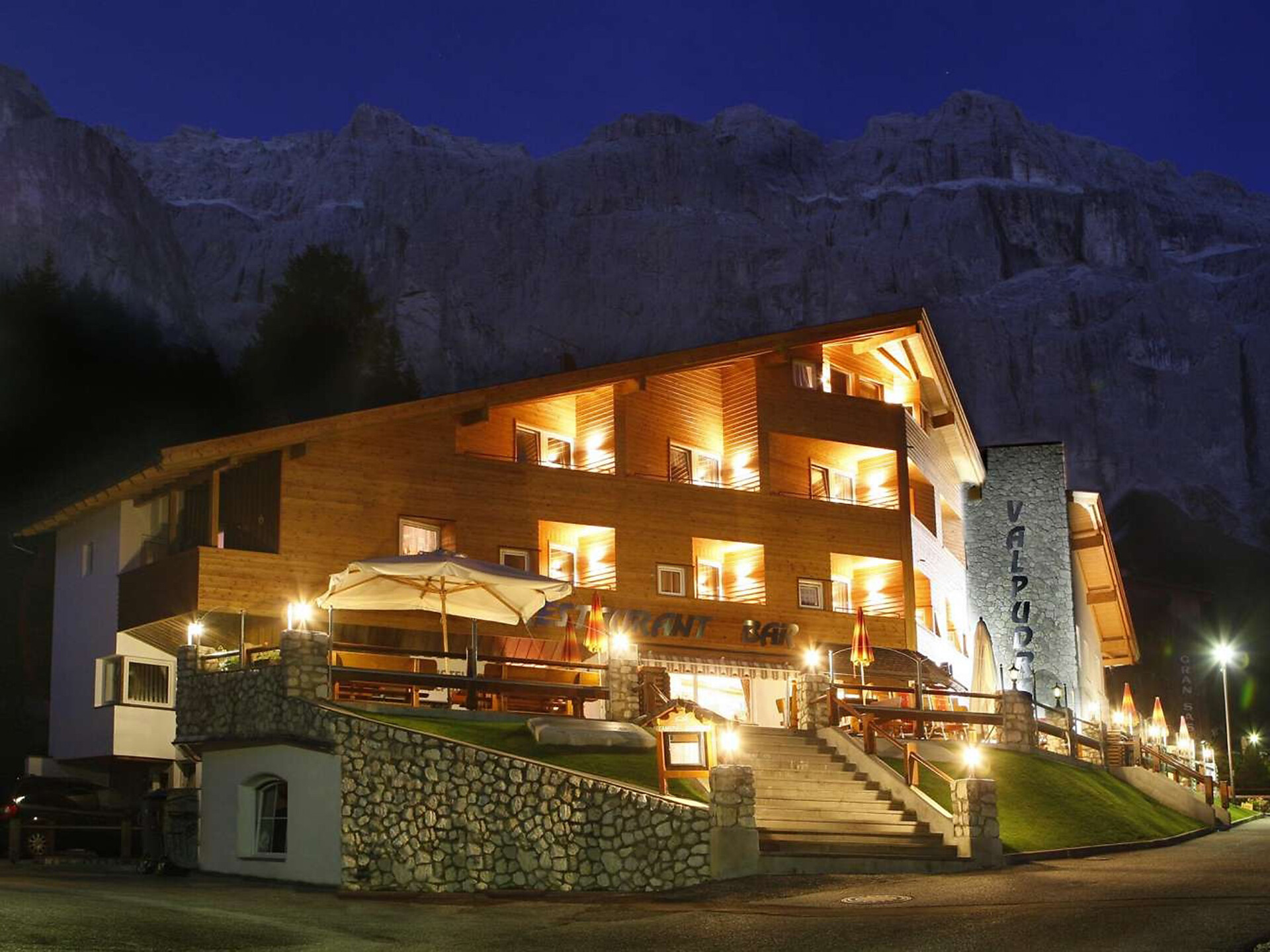 Stazione di ricarica E-Bike Hotel Valpudra - Regione dolomitica Val Gardena - #1 - suedtirol.info