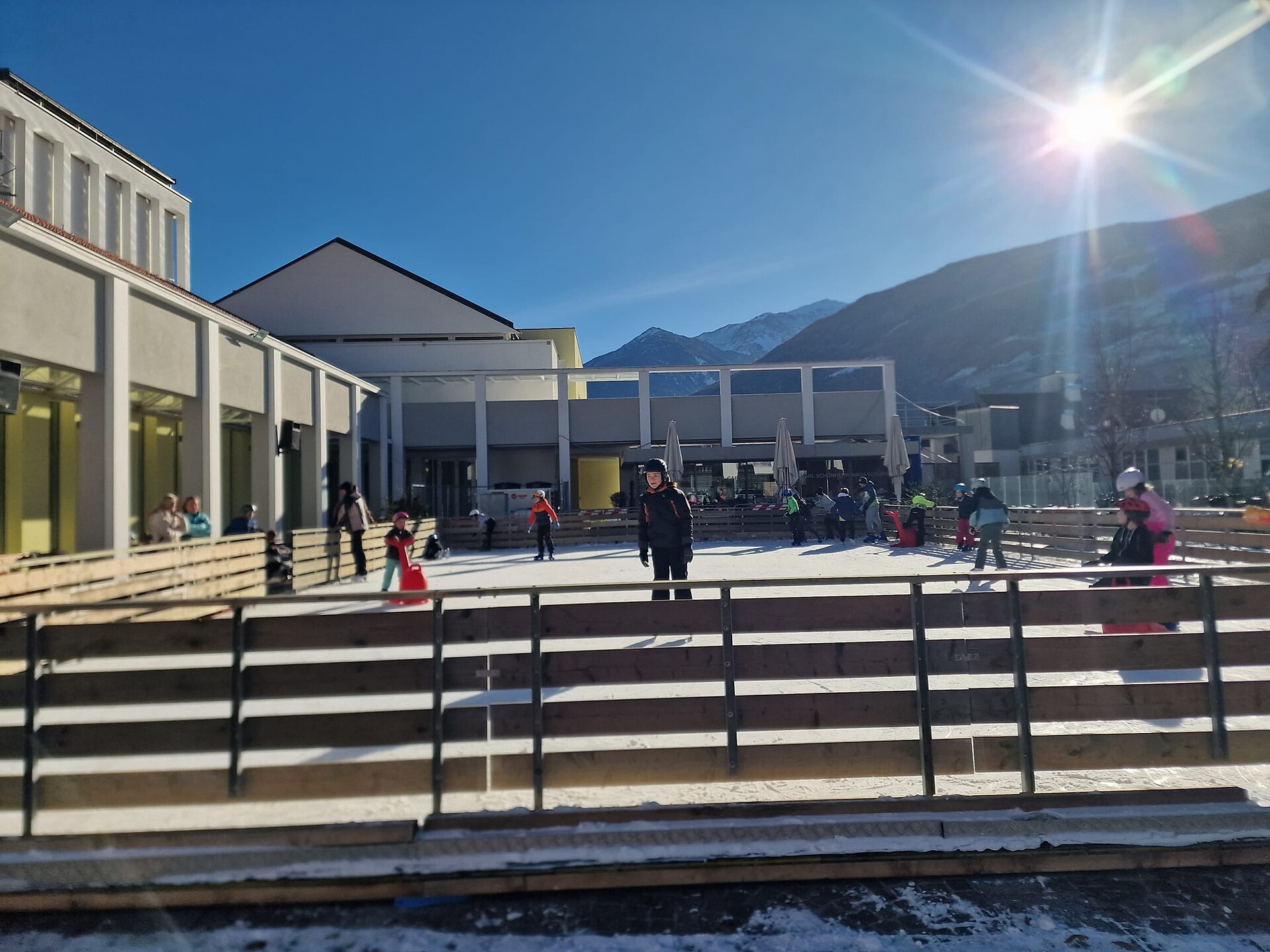 Ice skating rink - Vinschgau/Val Venosta - #1 - suedtirol.info