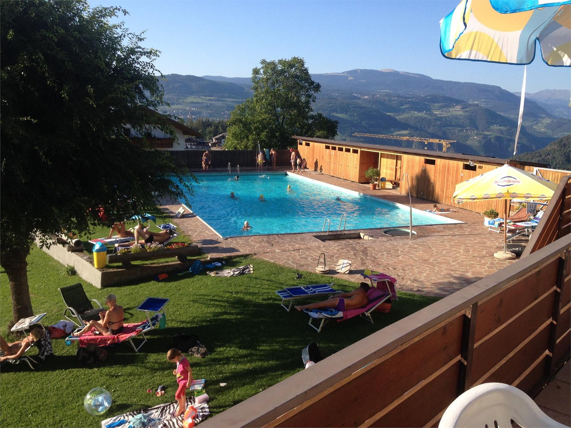Piscina all'aperto Collepietra Cornedo all'Isarco 2 suedtirol.info