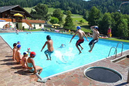 Swimming pool Steinegg|Collepietra Karneid/Cornedo all'Isarco 1 suedtirol.info