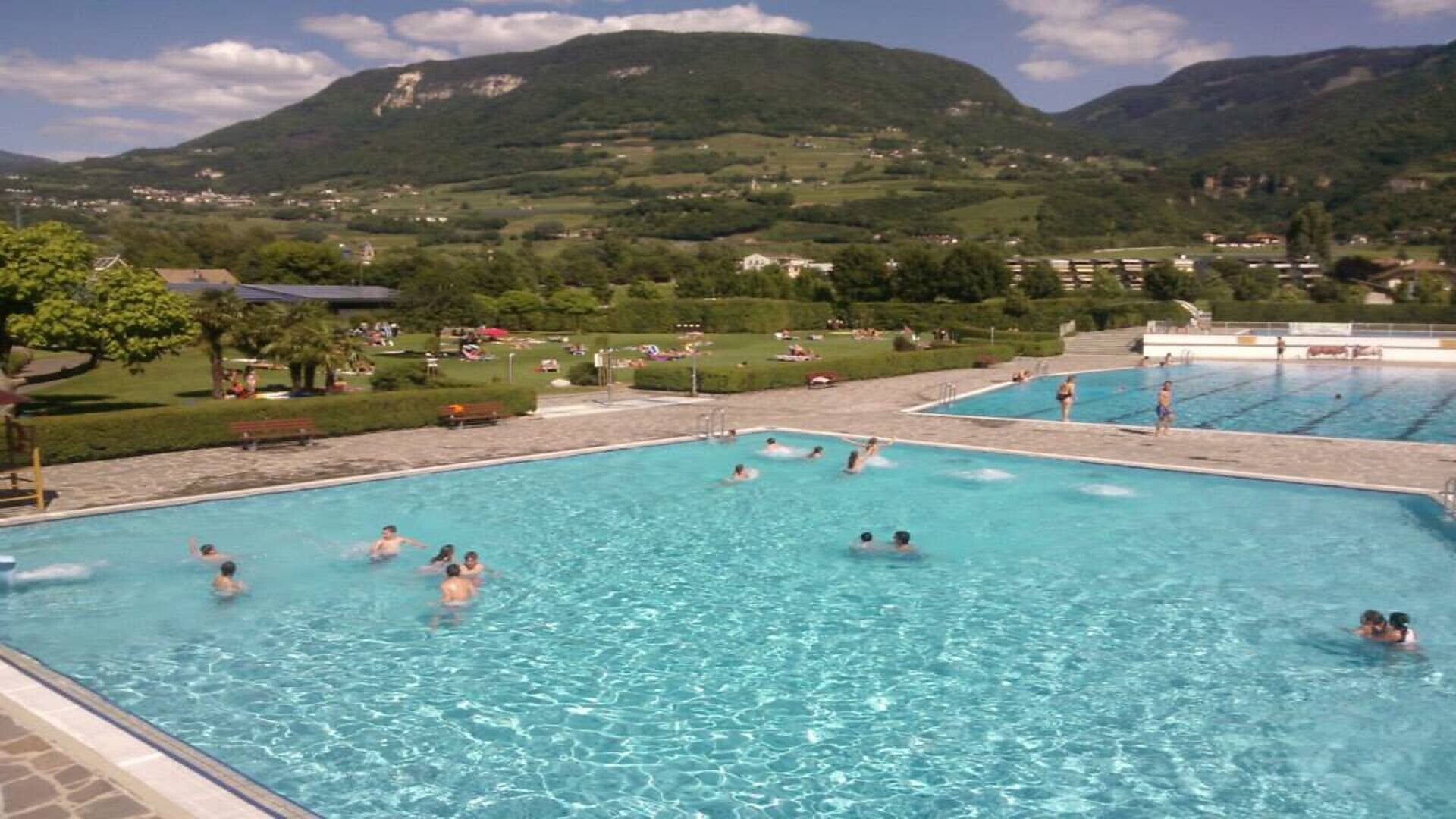Open Air swimming pool Egna/Neuamarkt - Alto Adige Wine Road - #1 - suedtirol.info