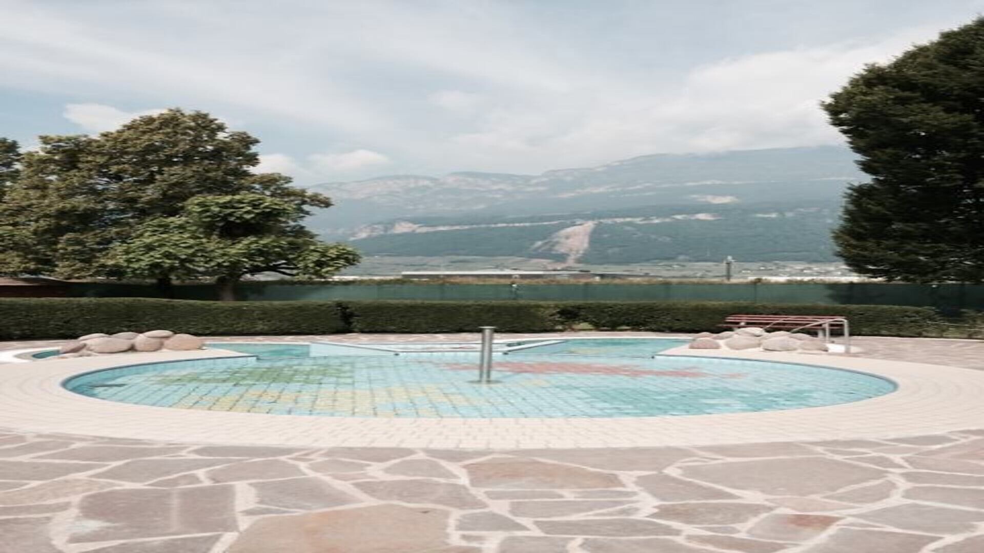 Open Air swimming pool Egna/Neuamarkt - Alto Adige Wine Road - #3 - suedtirol.info