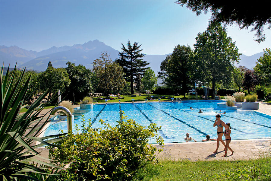 Piscina pubblica Lagundo - Merano e dintorni - #1 - suedtirol.info