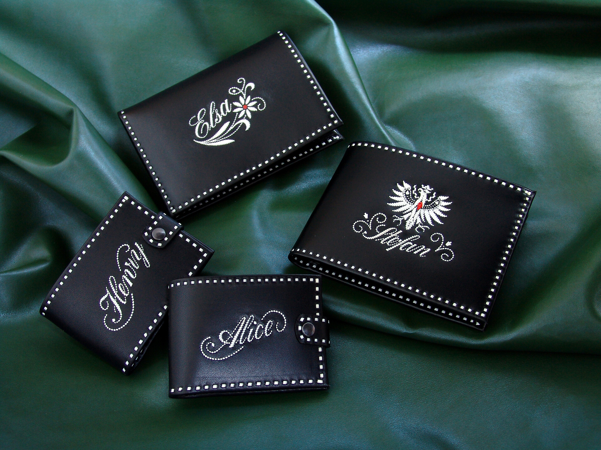 Quill embrodery