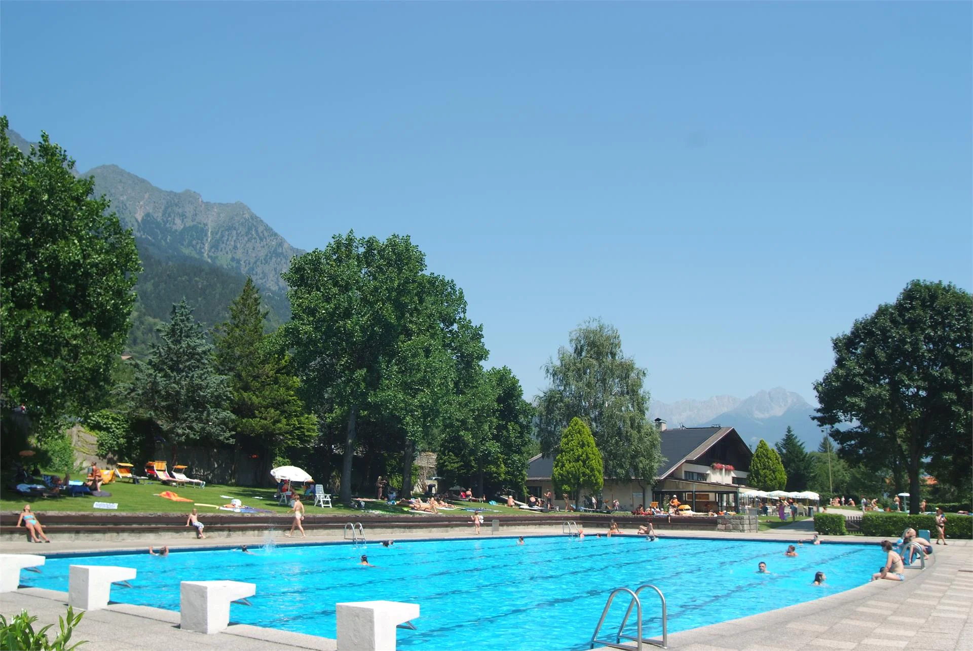 Outdoor swimming pool Partschins Partschins/Parcines 2 suedtirol.info