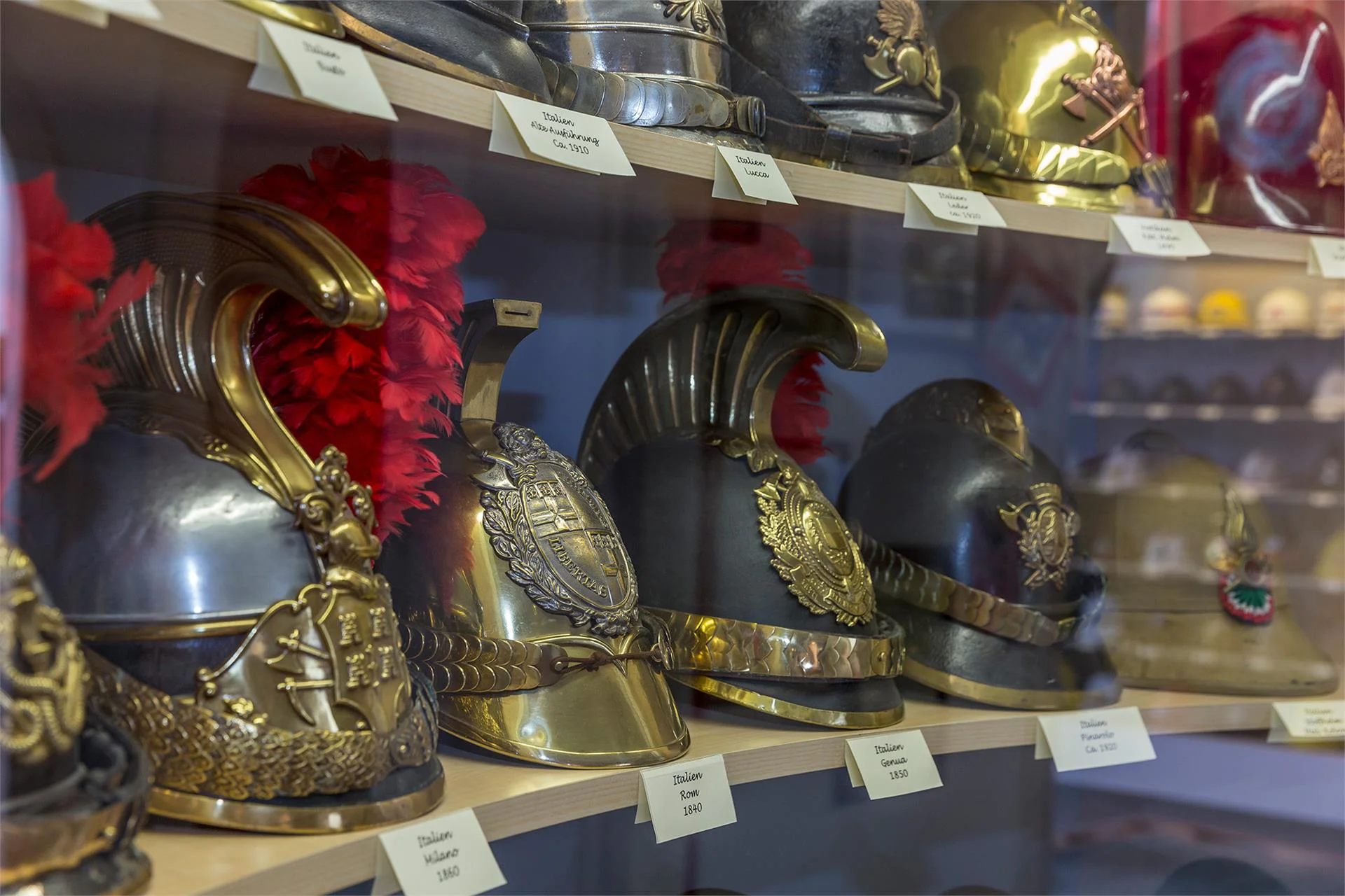 Museo degli elmi dei pompieri Gais 2 suedtirol.info