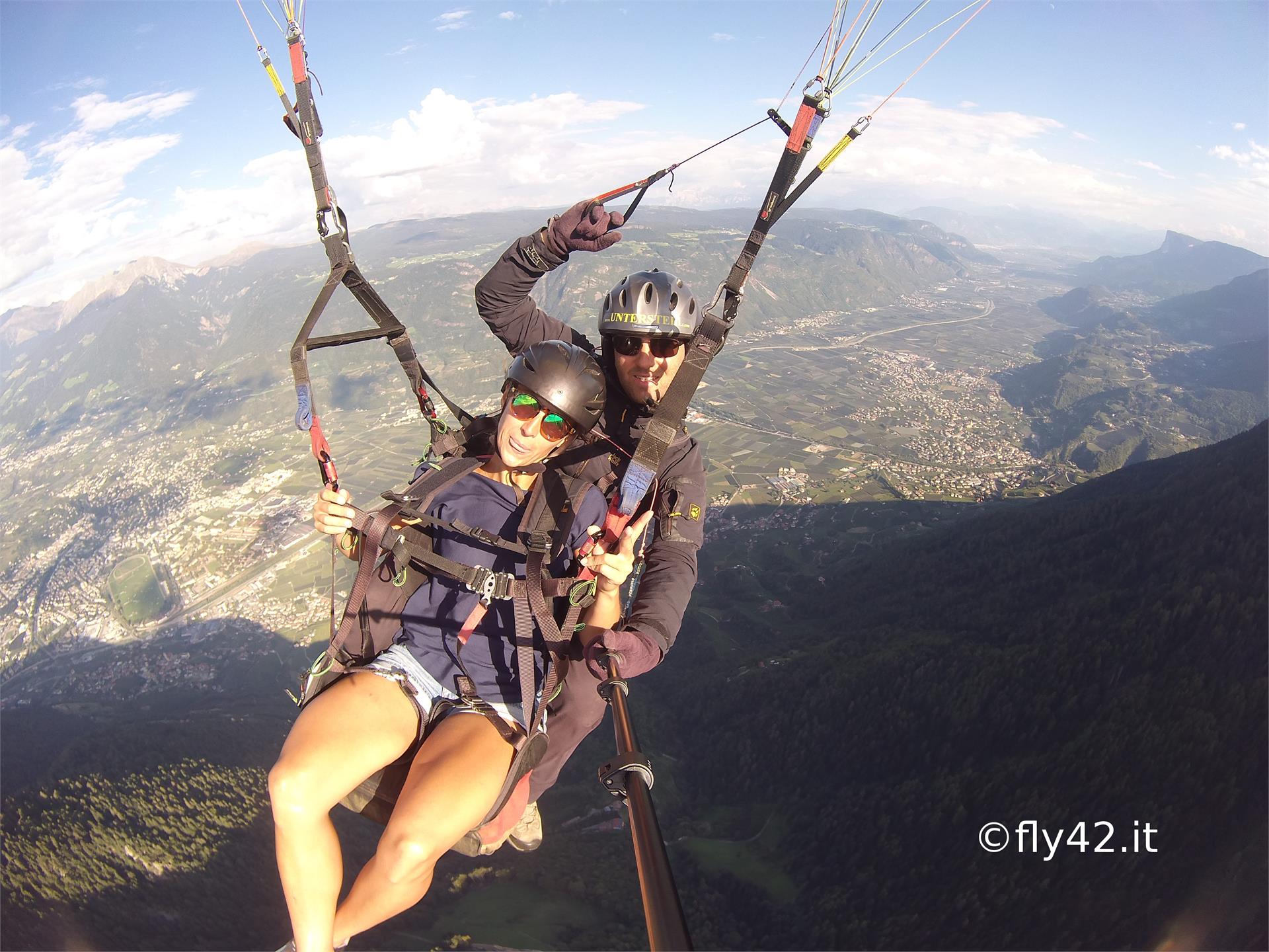FLY42 volo tandem in parapendio San Martino in Passiria 8 suedtirol.info