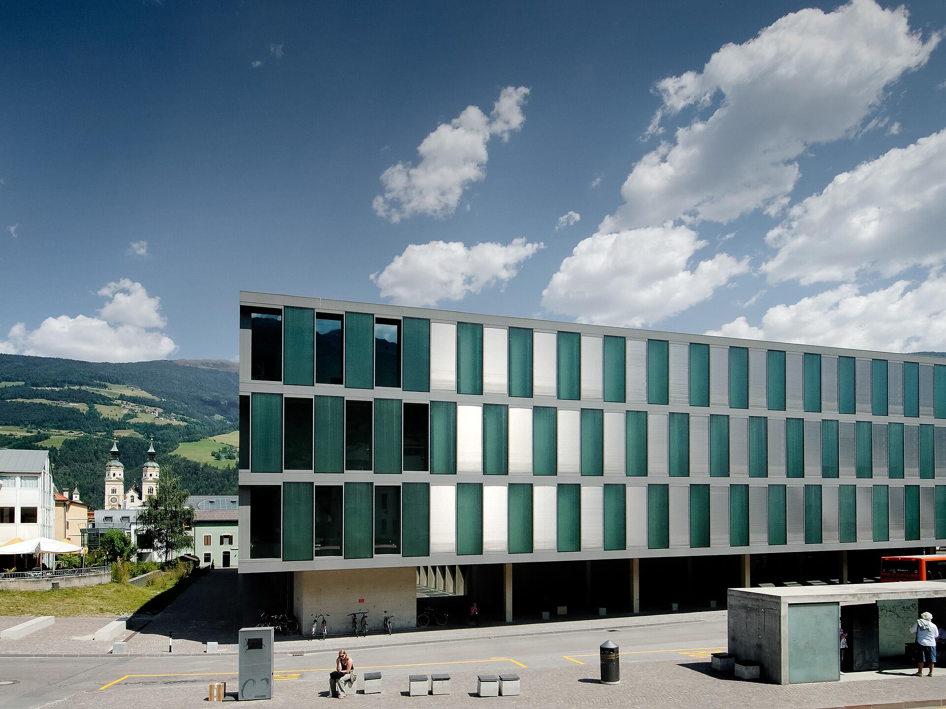 Universität
