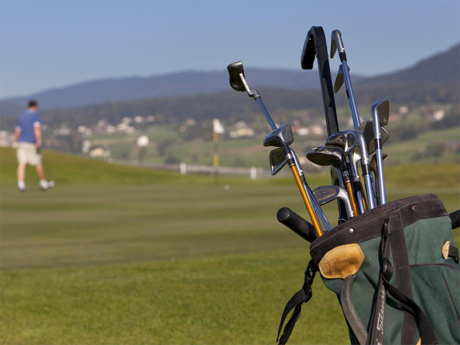 Golf course Dolomiti in Sarnonico Kaltern an der Weinstraße/Caldaro sulla Strada del Vino 8 suedtirol.info