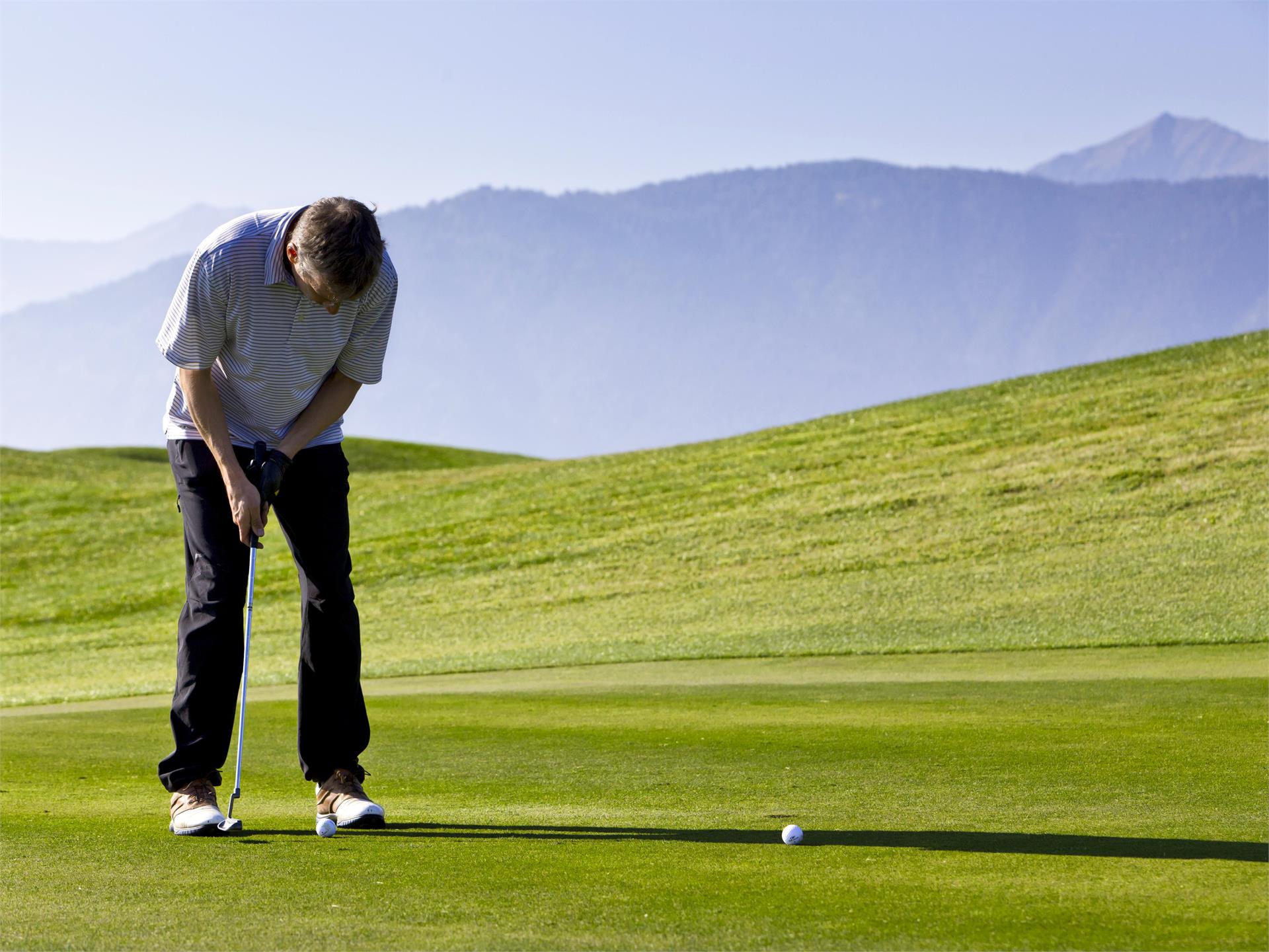 Golf course Dolomiti in Sarnonico Kaltern an der Weinstraße/Caldaro sulla Strada del Vino 7 suedtirol.info