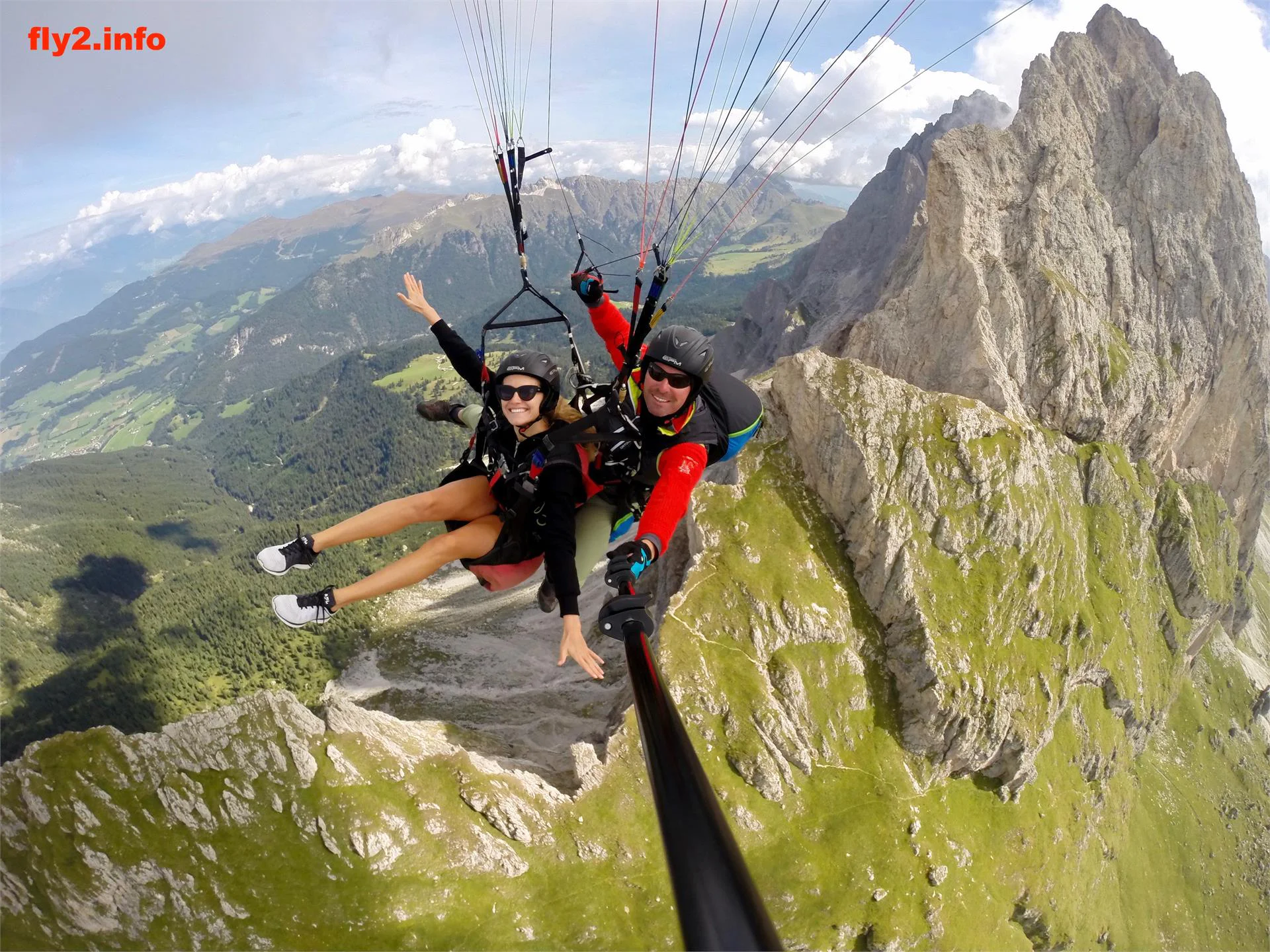 Parapendio Fly2 Dolomiti S.r.l Selva 22 suedtirol.info