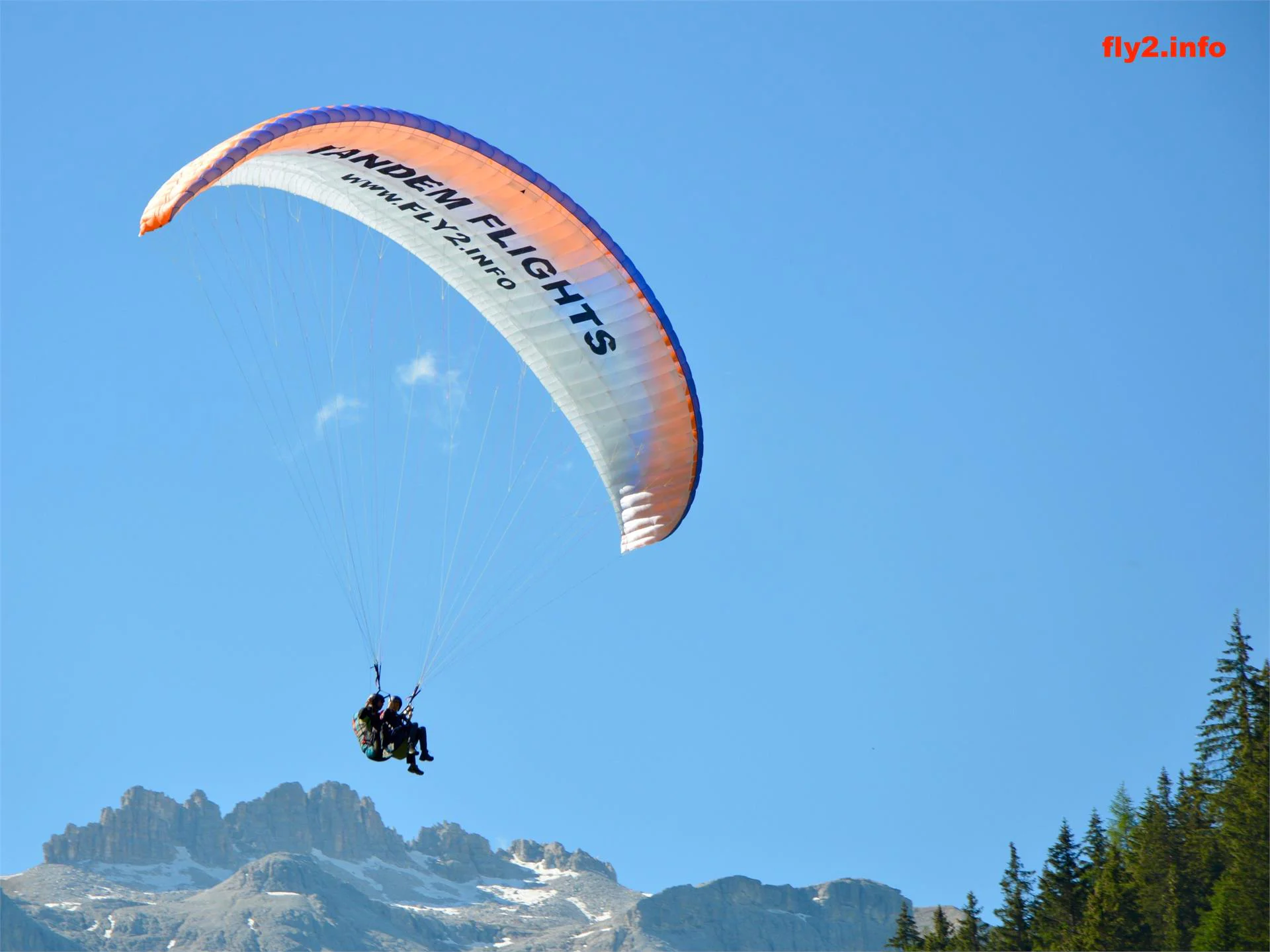 Parapendio Fly2 Dolomiti S.r.l Selva 11 suedtirol.info
