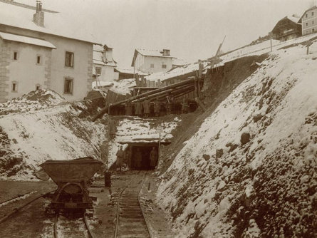 Tunnel del Trenino della Val Gardena  7 suedtirol.info