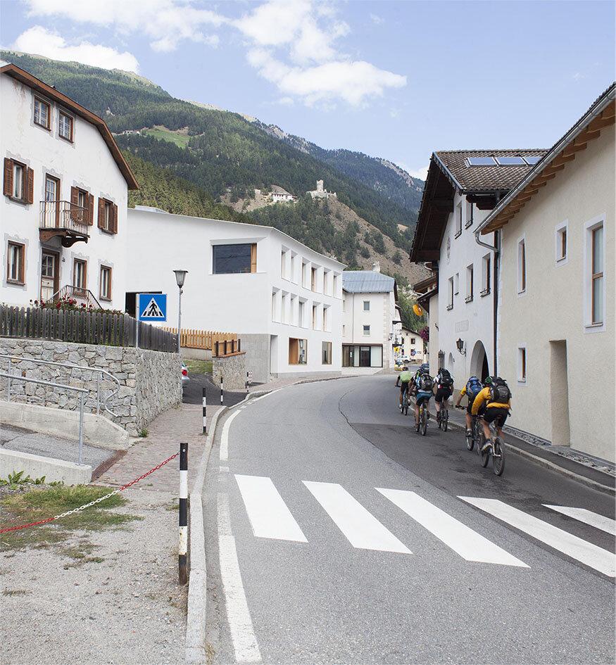 Taufers im Münstertal Elementary School  Taufers im Münstertal/Tubre 4 suedtirol.info