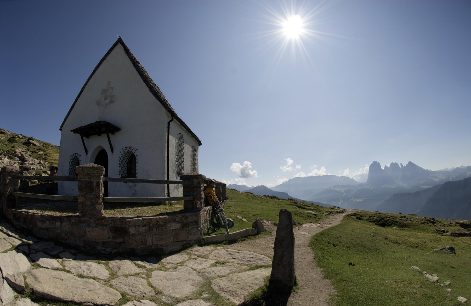 Holy Cross Chapel Urtijëi/Ortisei 1 suedtirol.info