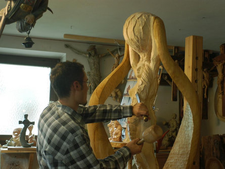 Wood carving Runggaldier Sarntal/Sarentino 1 suedtirol.info