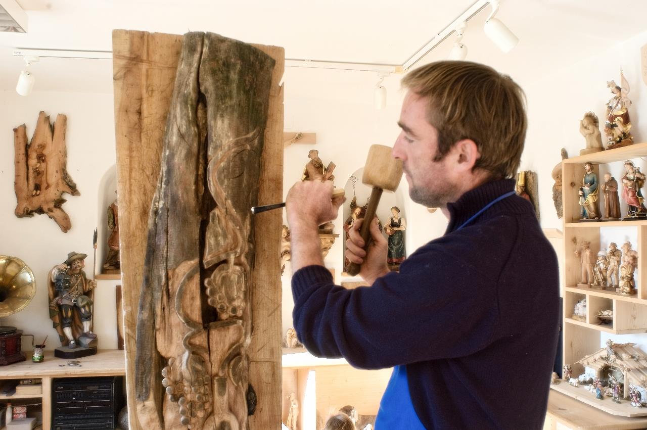Scultore  Maso Thaler Velturno 1 suedtirol.info
