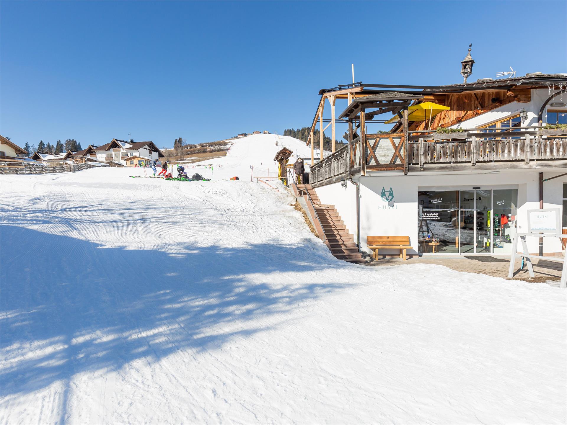 Huski Rent a Ski Tesido Welsberg-Taisten/Monguelfo-Tesido 1 suedtirol.info