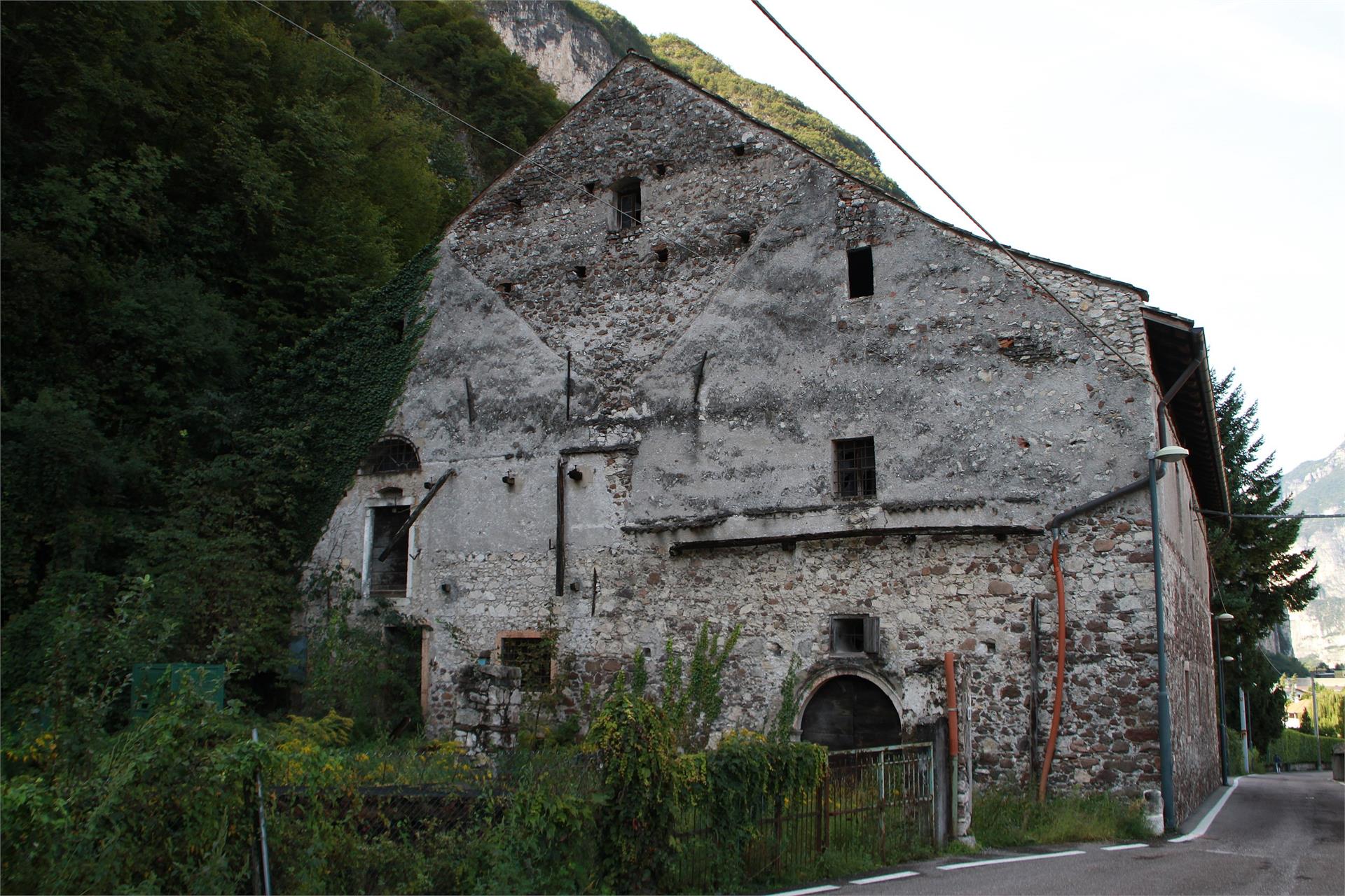 Hofkeller Salurn 1 suedtirol.info