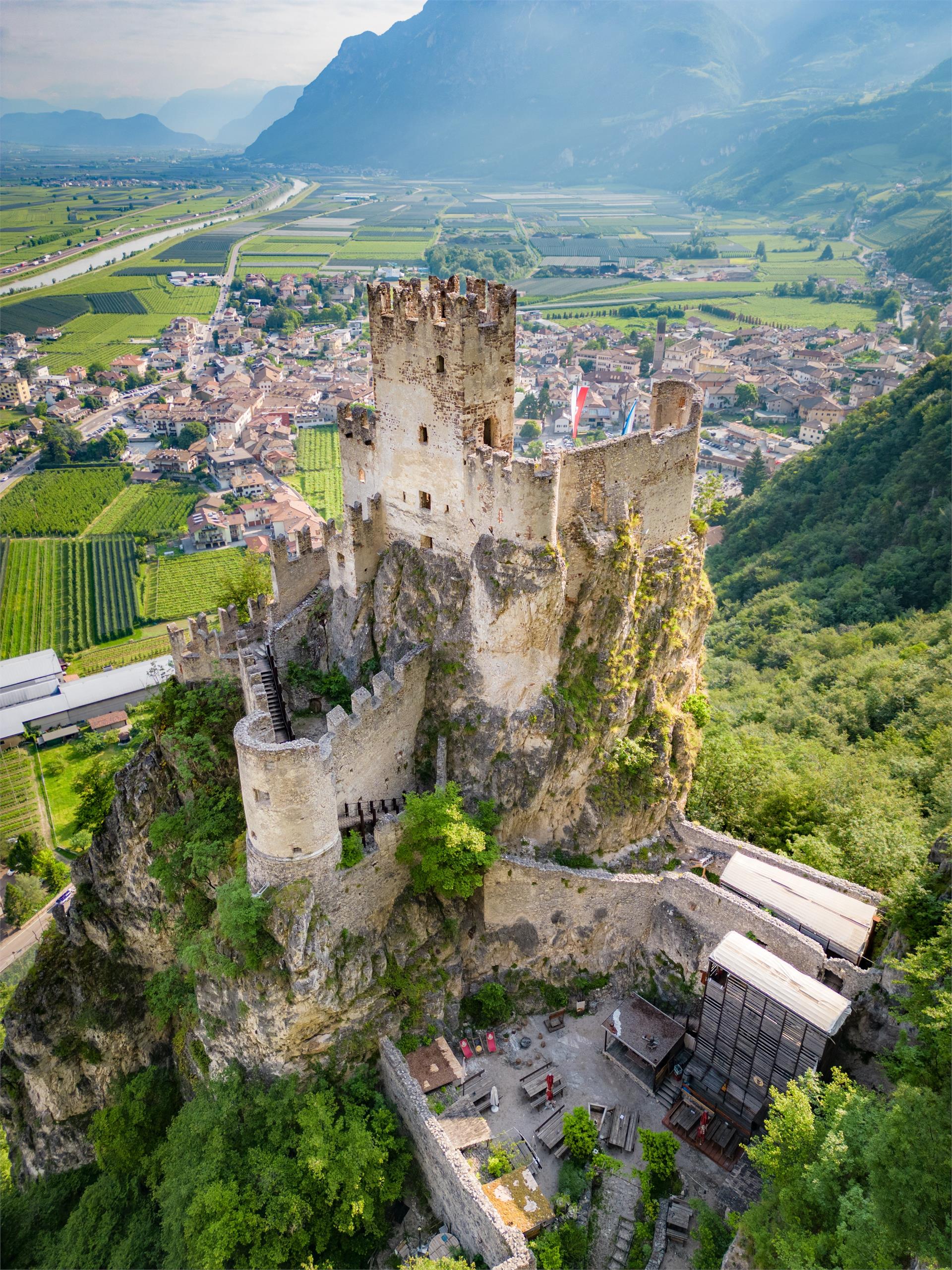 Haderburg/ Castello di Salorno Salorno/Salurn 1 suedtirol.info