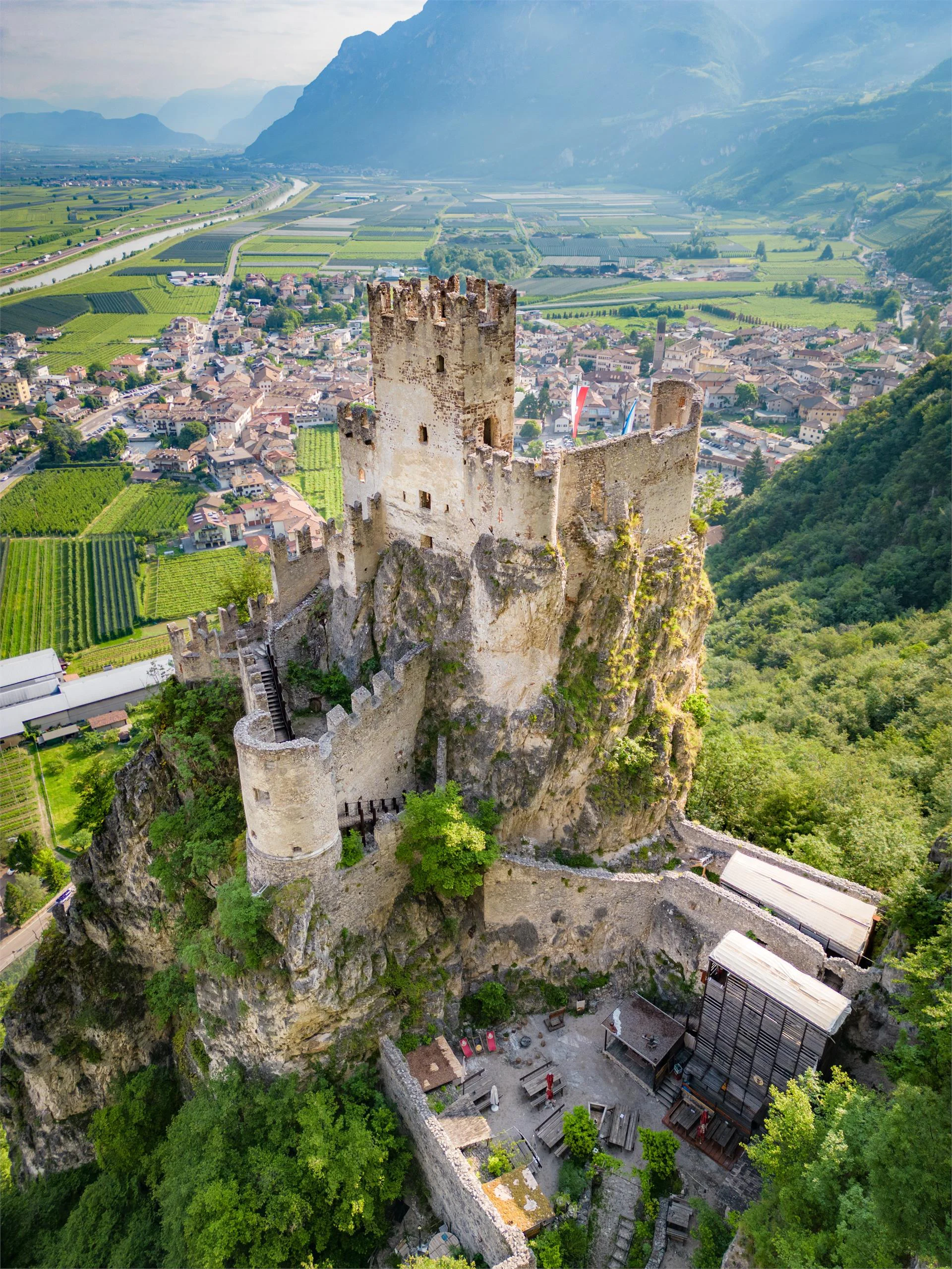 Castello di Salorno Salorno 1 suedtirol.info