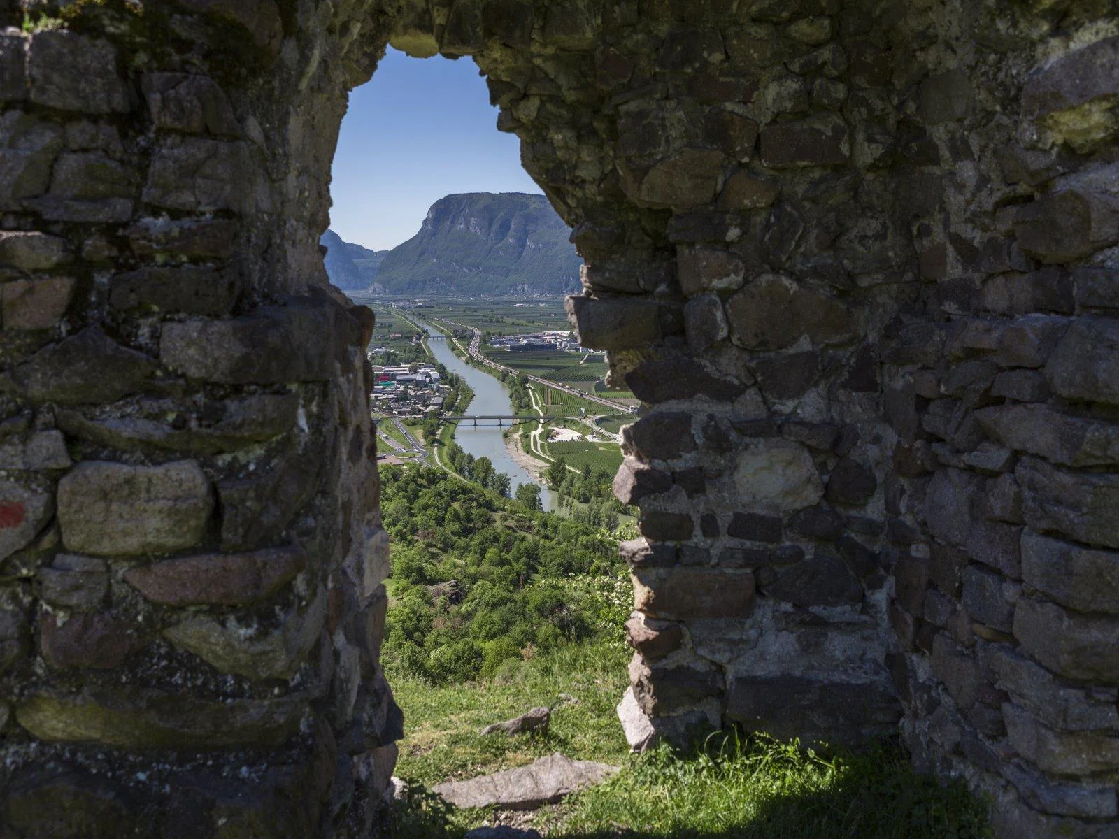 Collina Castelfeder Montagna 3 suedtirol.info