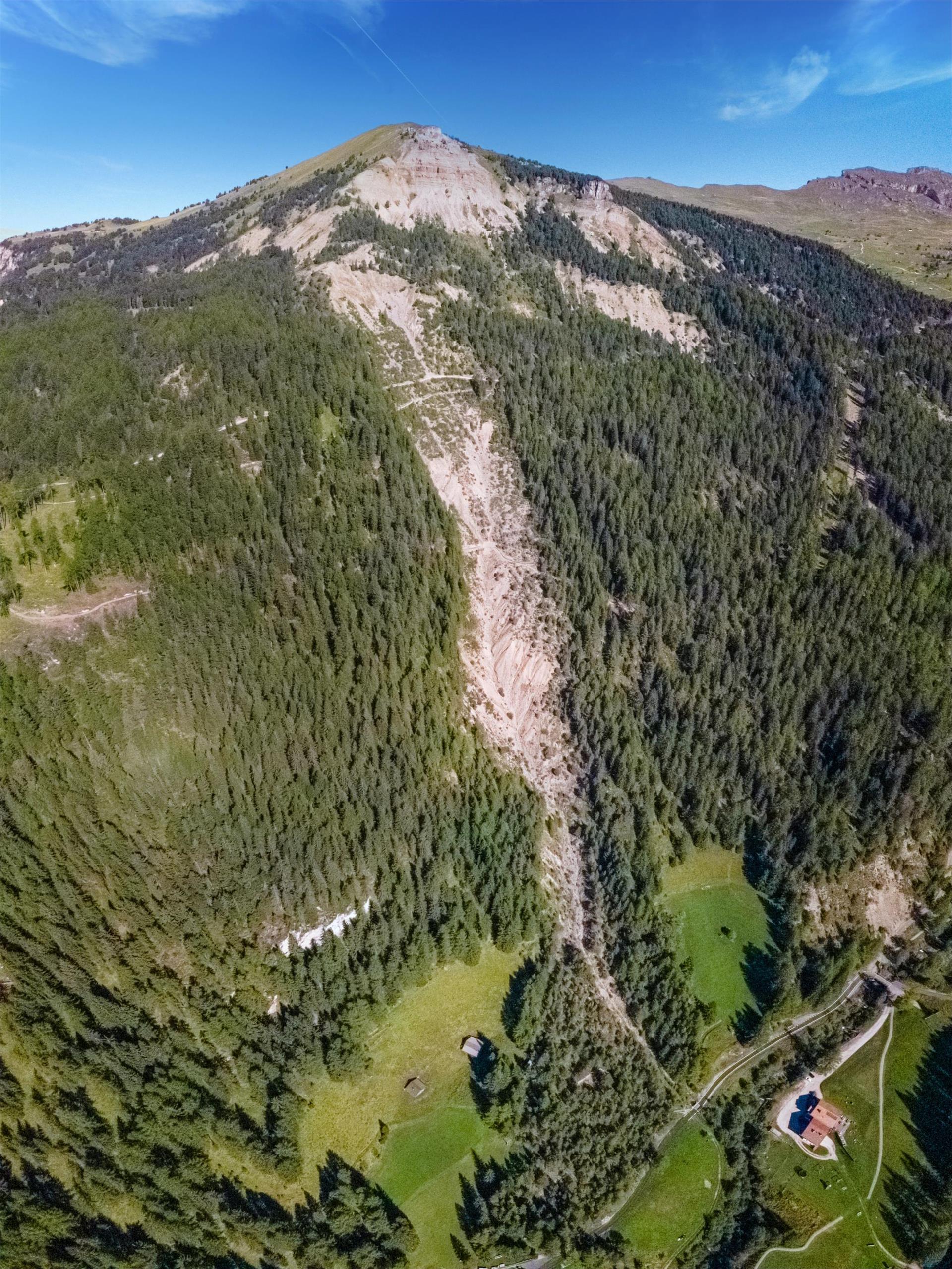 Infotafel La smueia da Insom - Troi de Frëines St.Christina in Gröden 2 suedtirol.info
