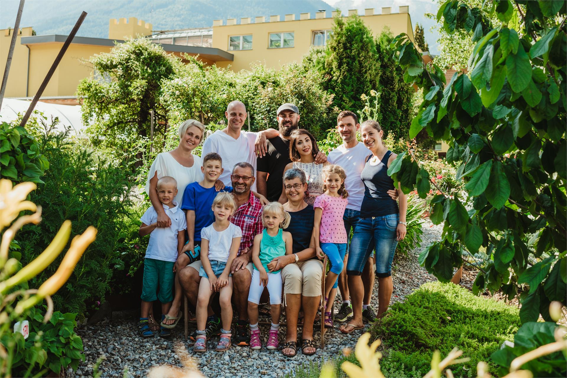 Kräuterschlössl GmbH landw. Gesellschaft Latsch 1 suedtirol.info
