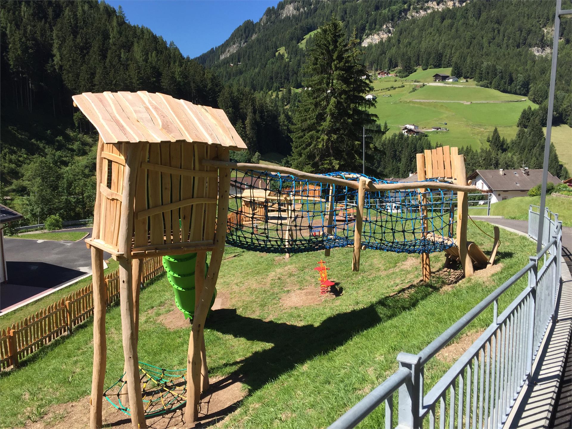 Children's playground Soplajes - Triech S.Crestina Gherdëina/Santa Cristina Val Gardana 2 suedtirol.info