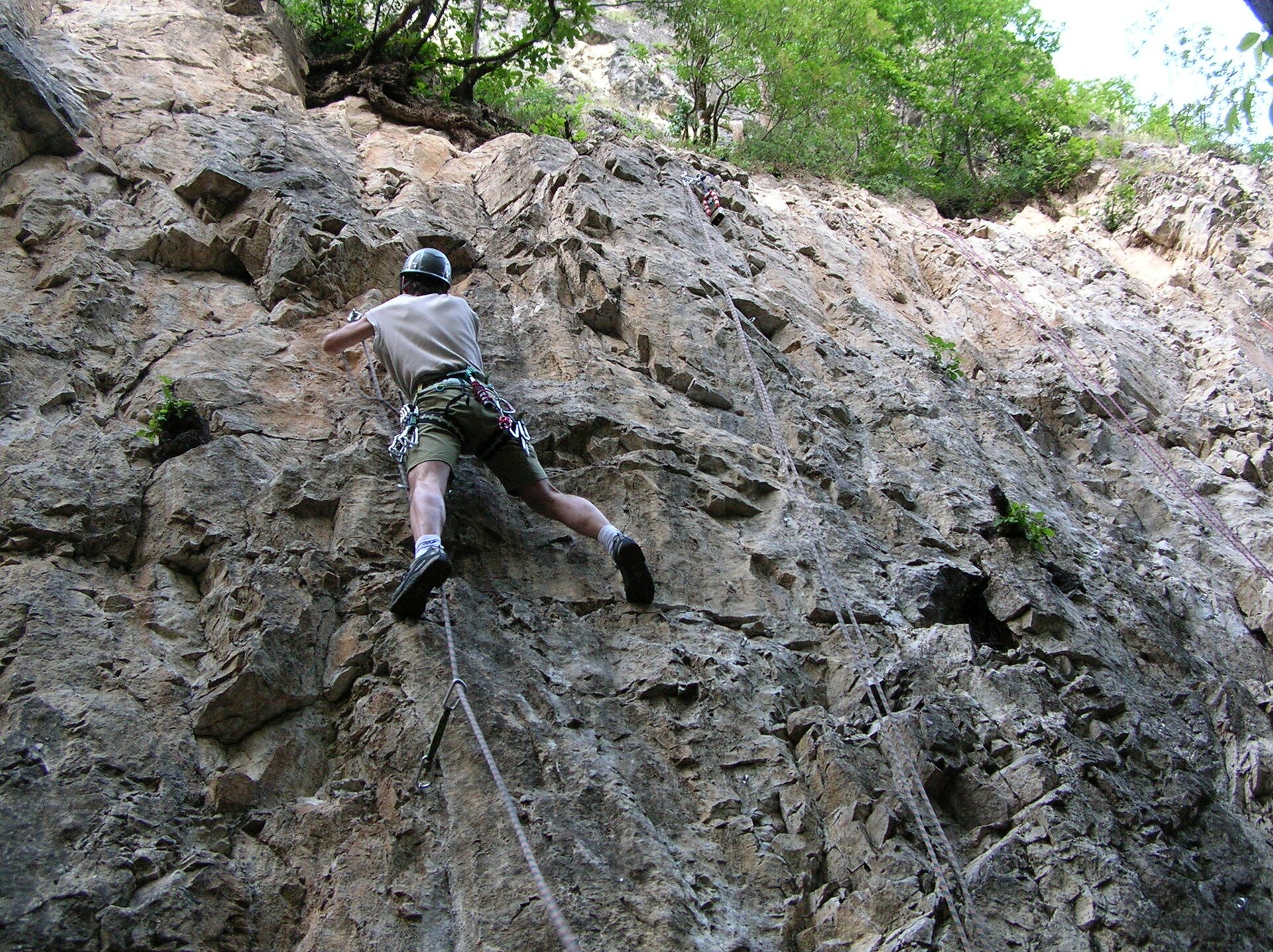 Roccia "Unterlegstein" Cortaccia sulla Strada del Vino 1 suedtirol.info