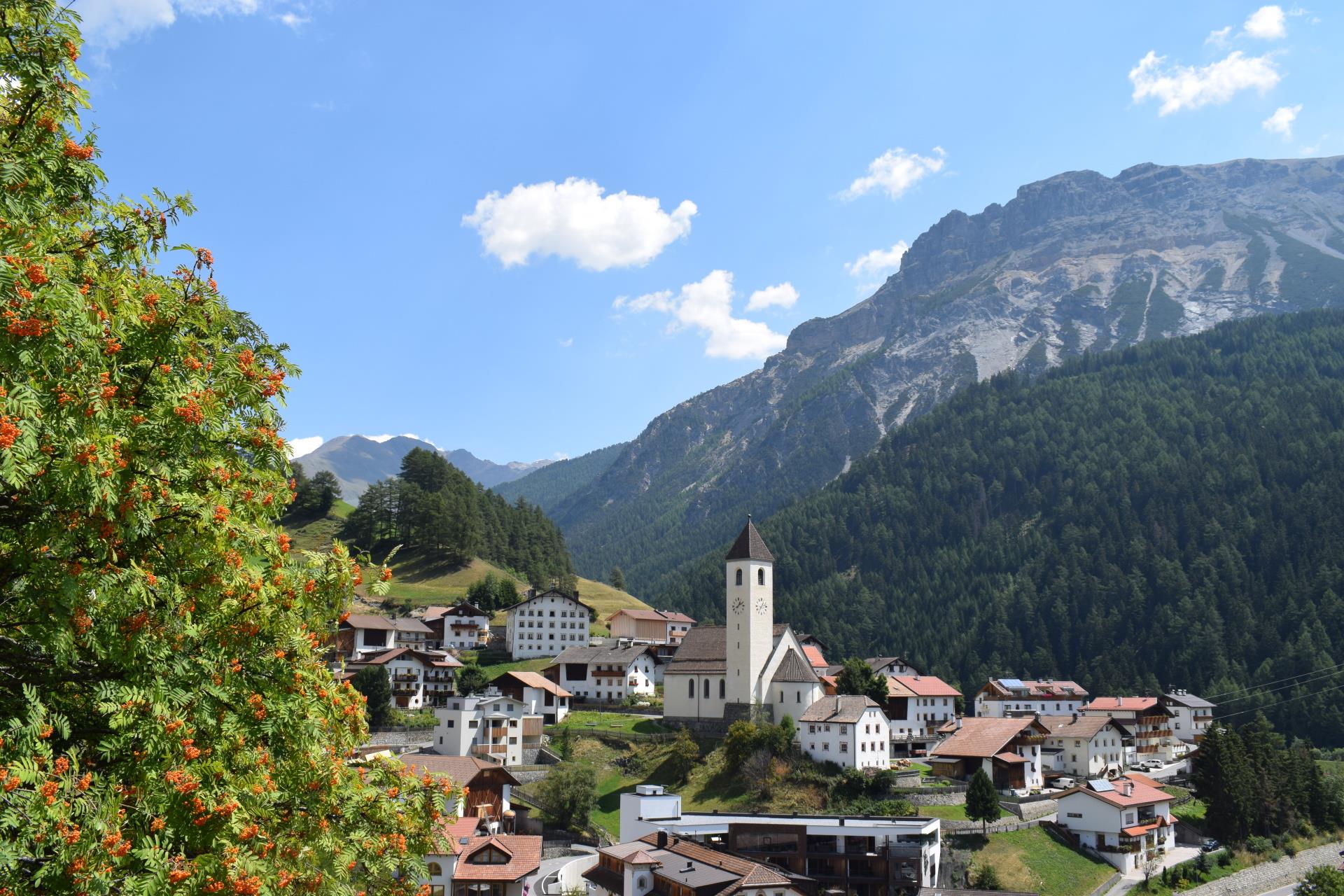 Kirche St. Katharina Graun im Vinschgau 1 suedtirol.info