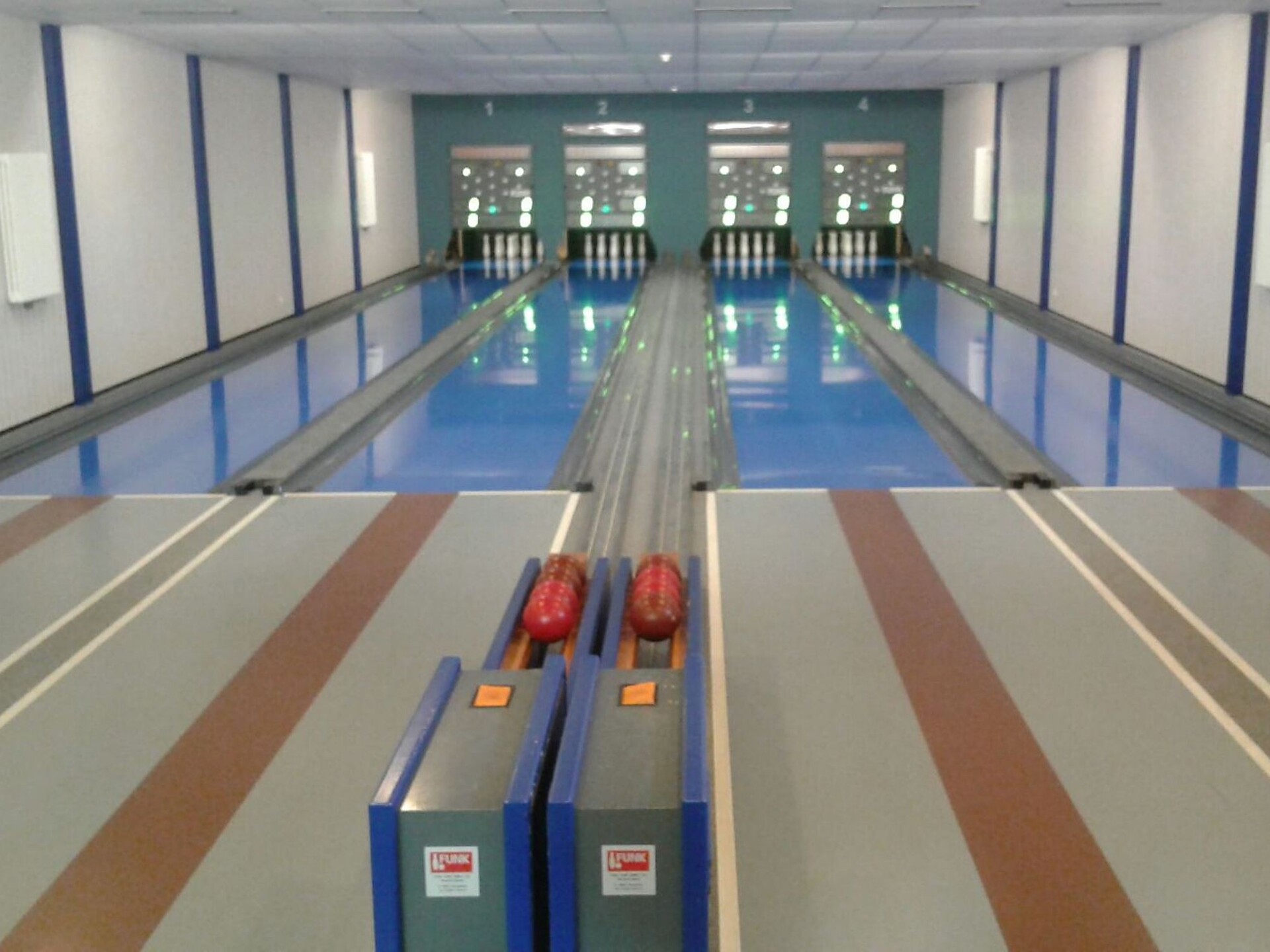 Automatische Kegelbahn