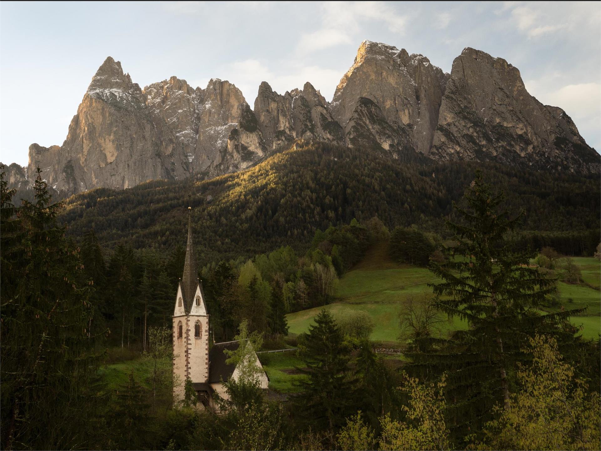 Kirche von St. Vigil Kastelruth 1 suedtirol.info
