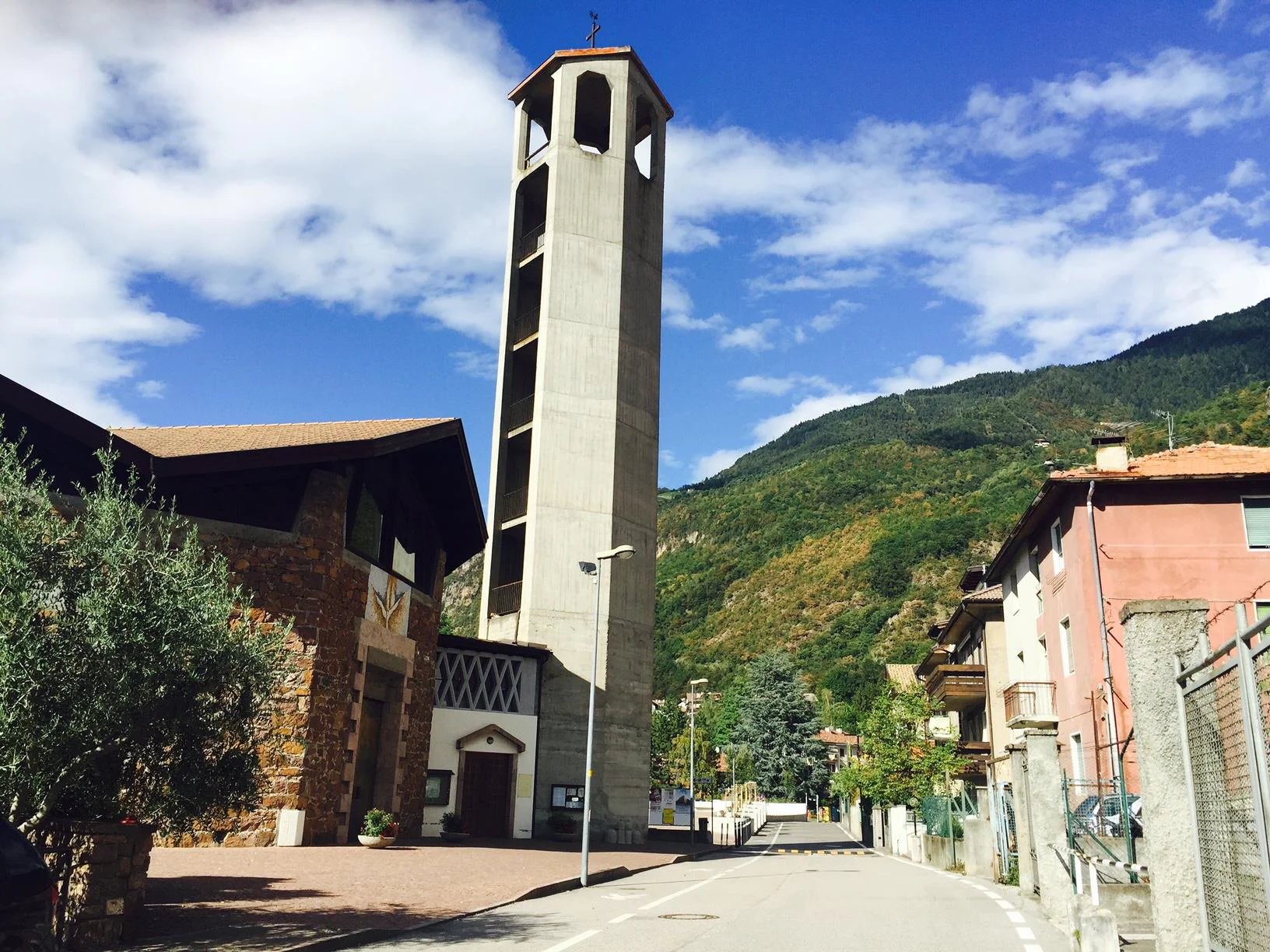 Parrocchia al S. Giuseppe Lavoratore Laives 1 suedtirol.info