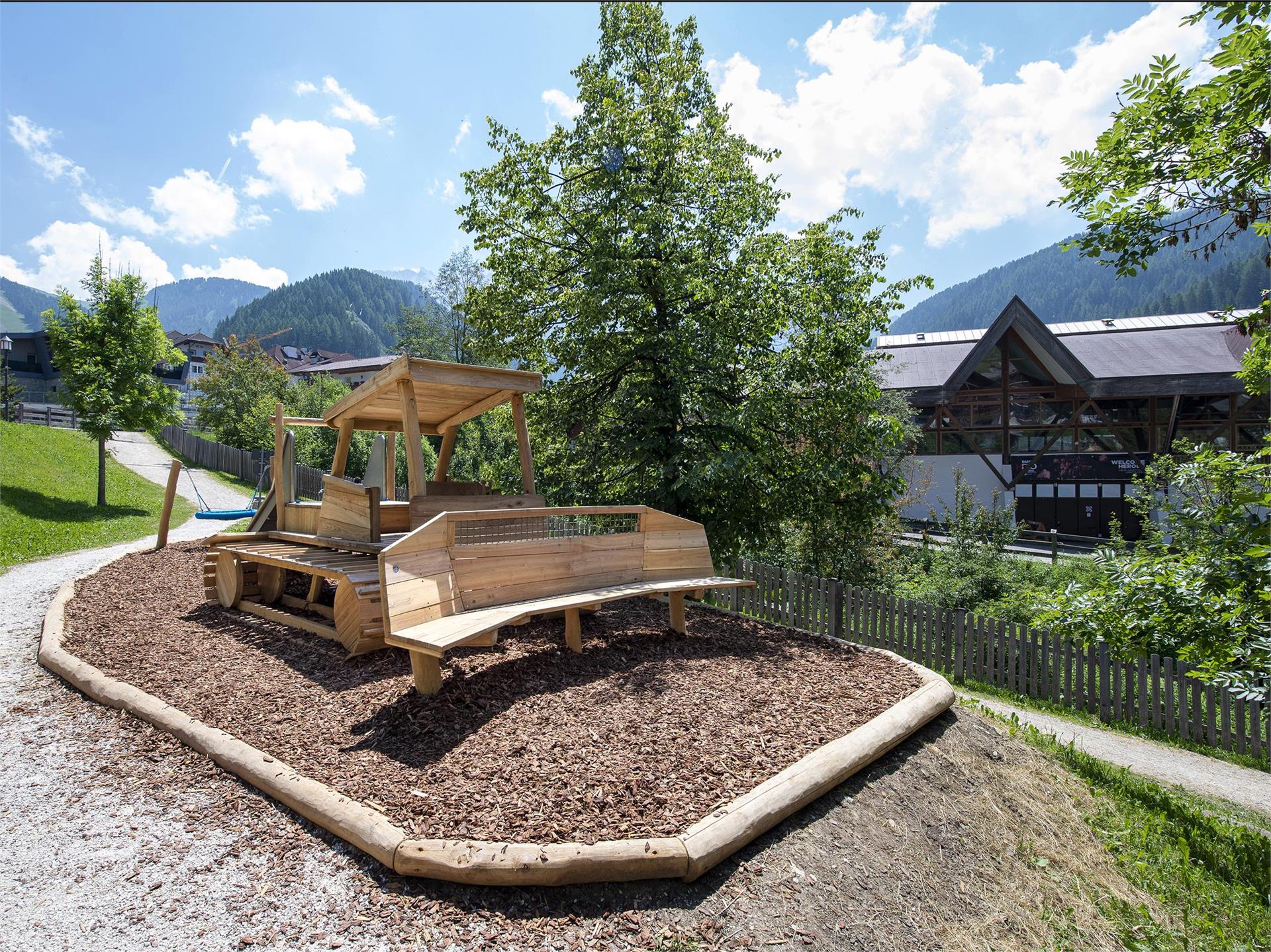 Children's Playground Sportstadion Pranives Sëlva/Selva 14 suedtirol.info
