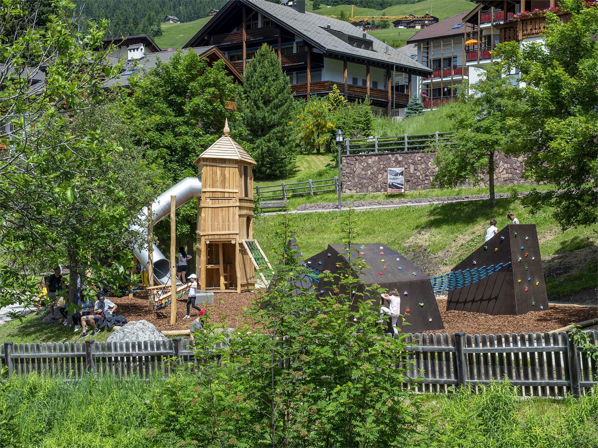 Children's Playground Sportstadion Pranives Sëlva/Selva 5 suedtirol.info