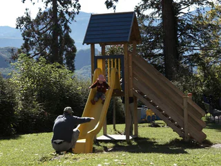 Kinderspielplatz Kaltern Zentrum – Trutsch - Kaltern an der Weinstraße - #1 - suedtirol.info