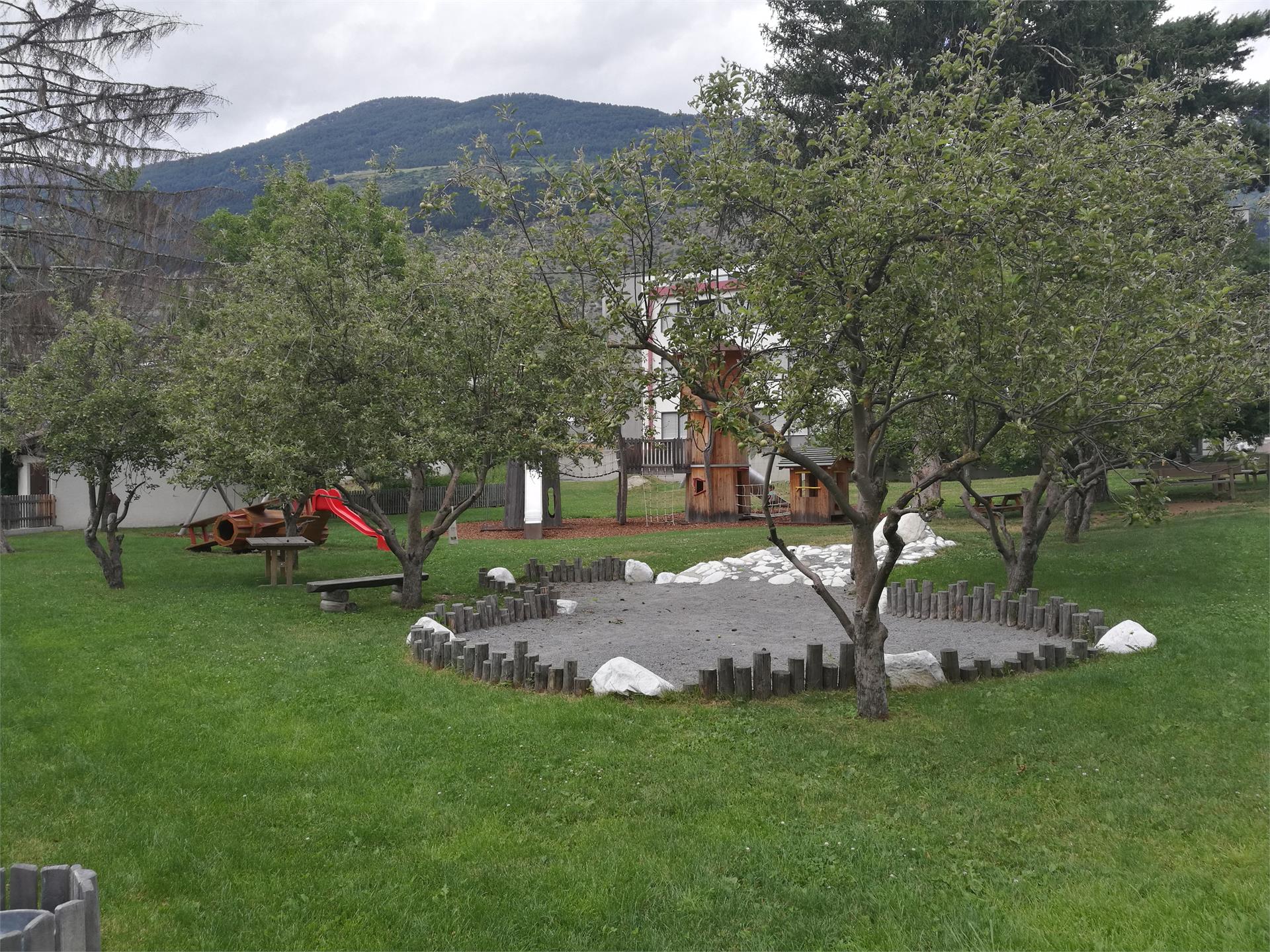 Kinderspielplatz Schulweg Laas Laas 1 suedtirol.info