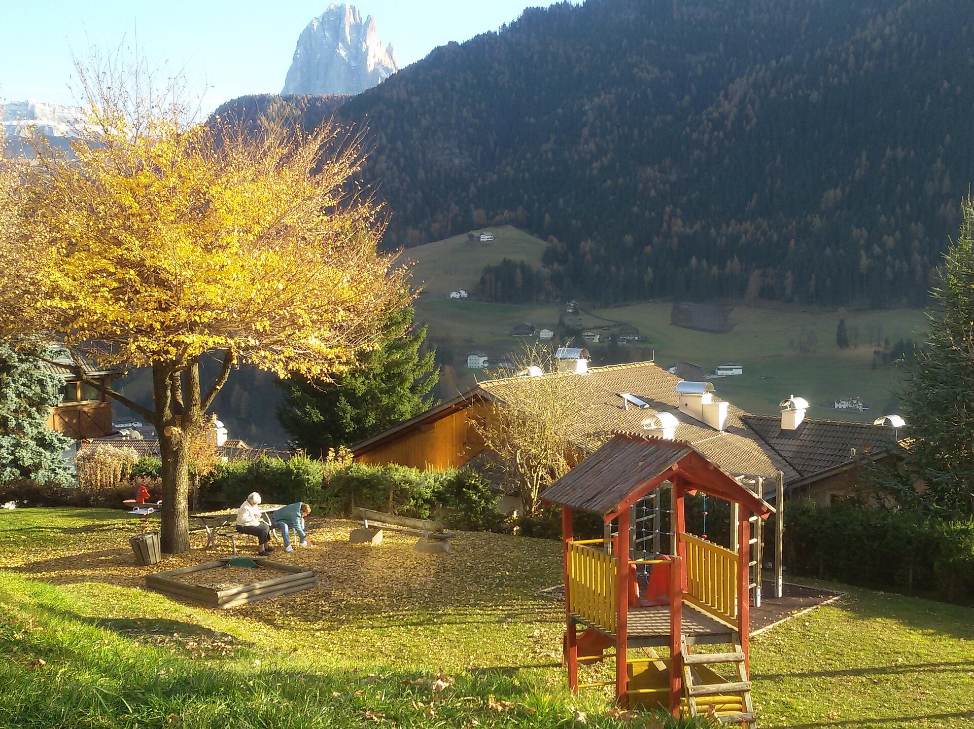 Kindespielplatz Str. Mureda St.Ulrich 1 suedtirol.info
