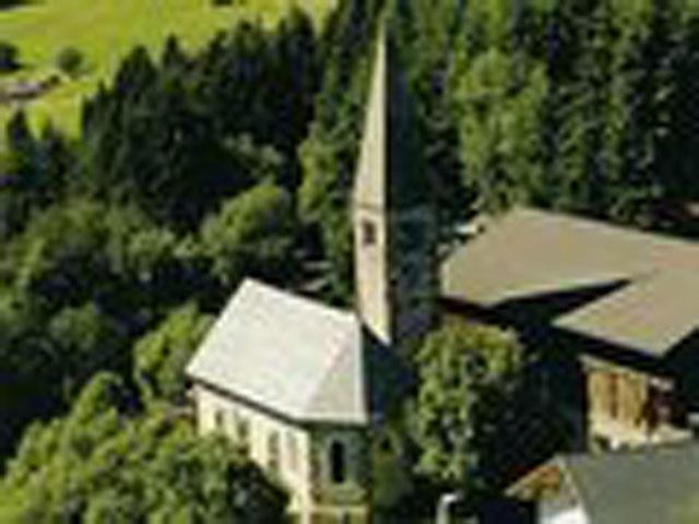 Church St. Valentin (14th century) Villnöss/Funes 2 suedtirol.info