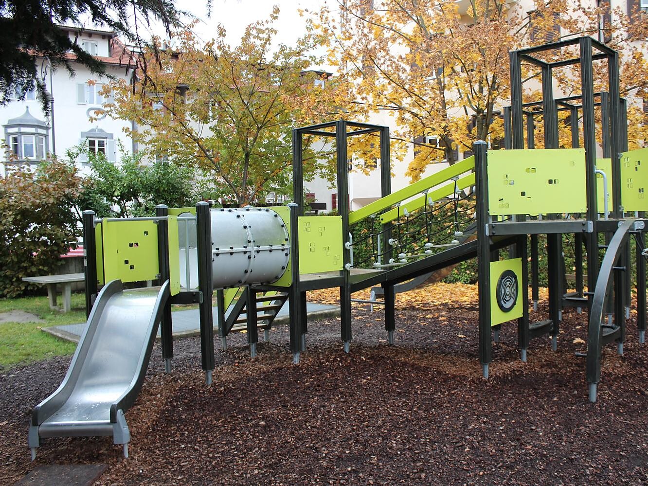 Kinderspielplatz Trattengasse Brixen 1 suedtirol.info