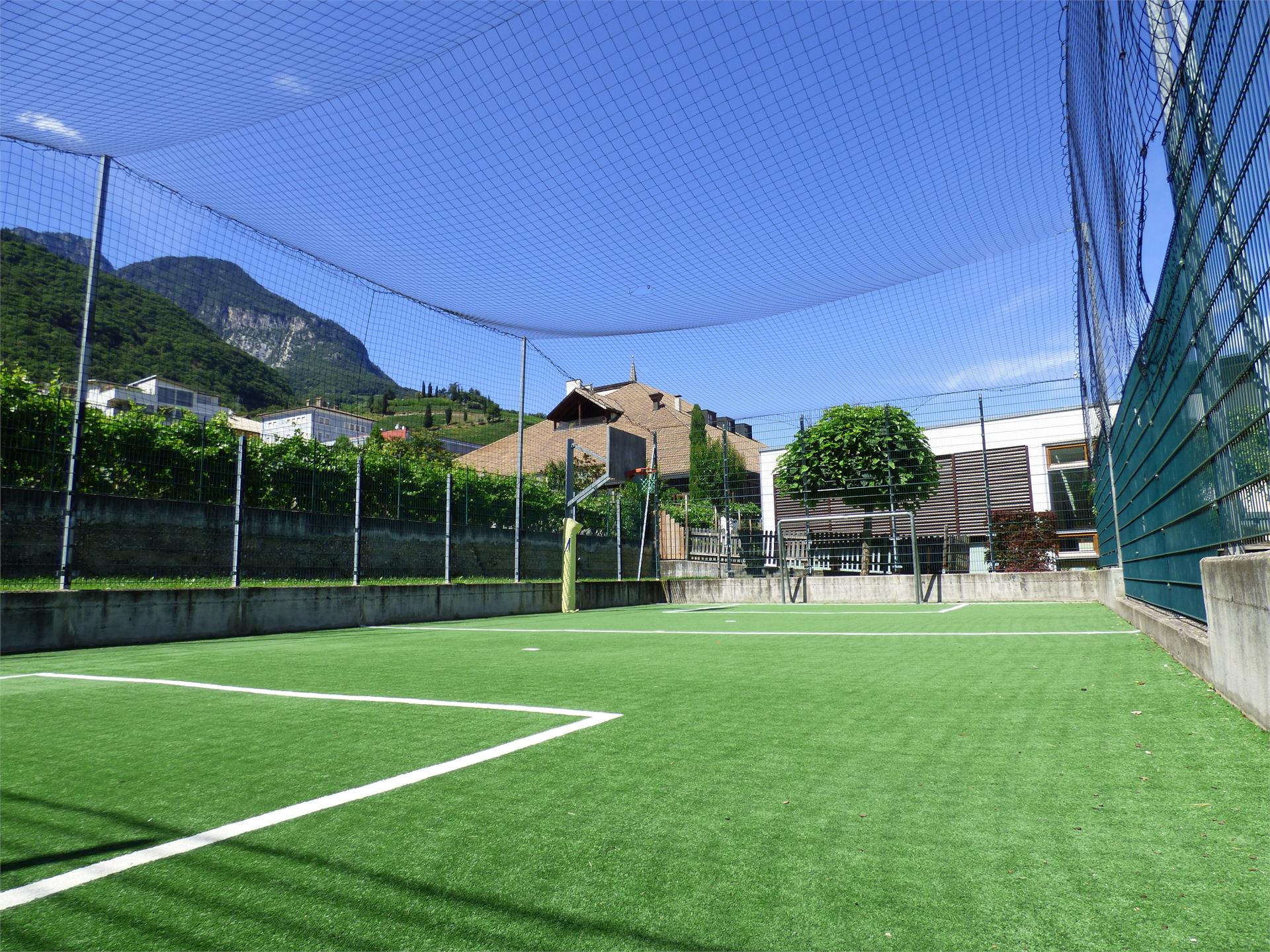 Children's playground next to the kindergarten Tramin an der Weinstraße/Termeno sulla Strada del Vino 5 suedtirol.info