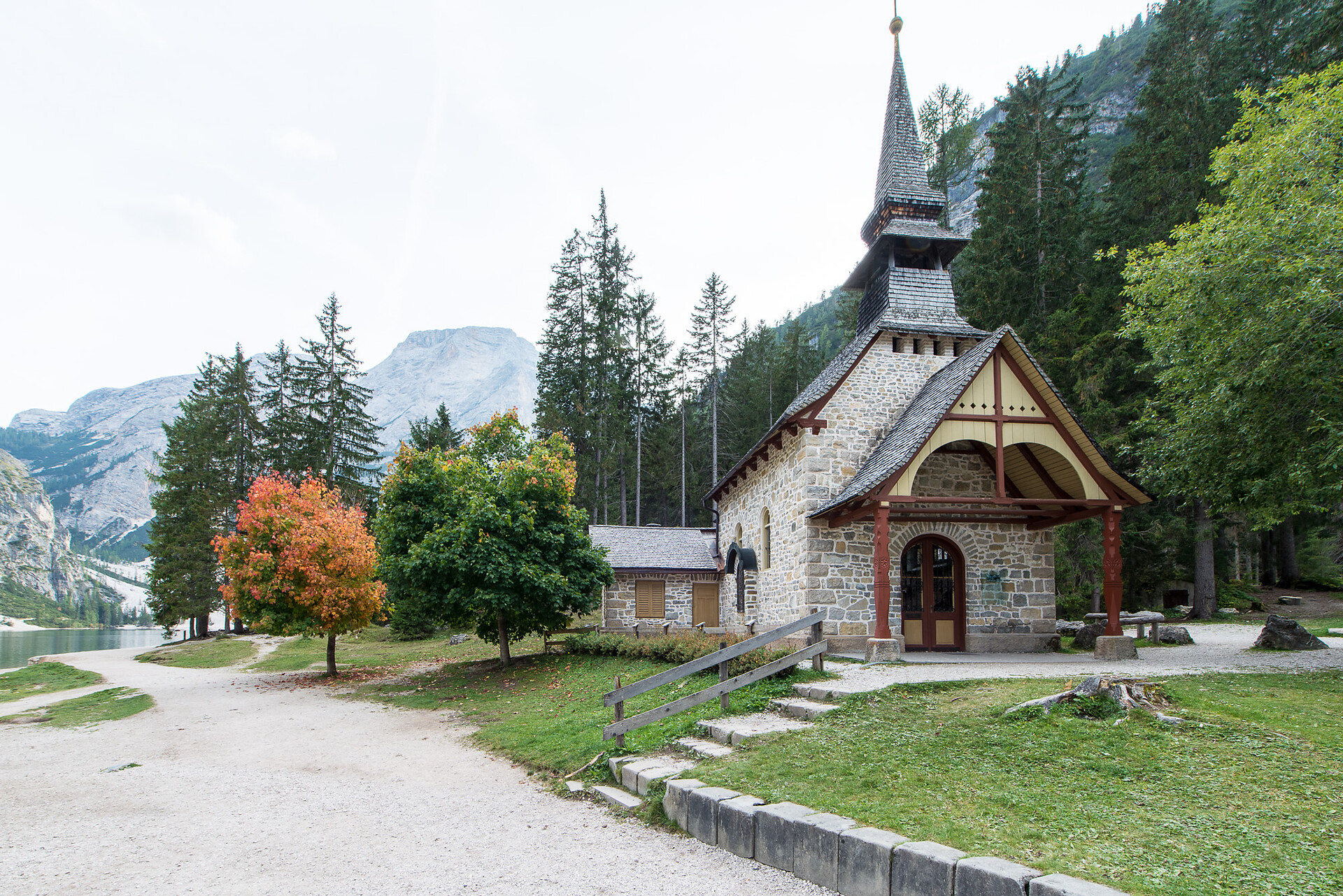Chapel PRagser Wildsee lake