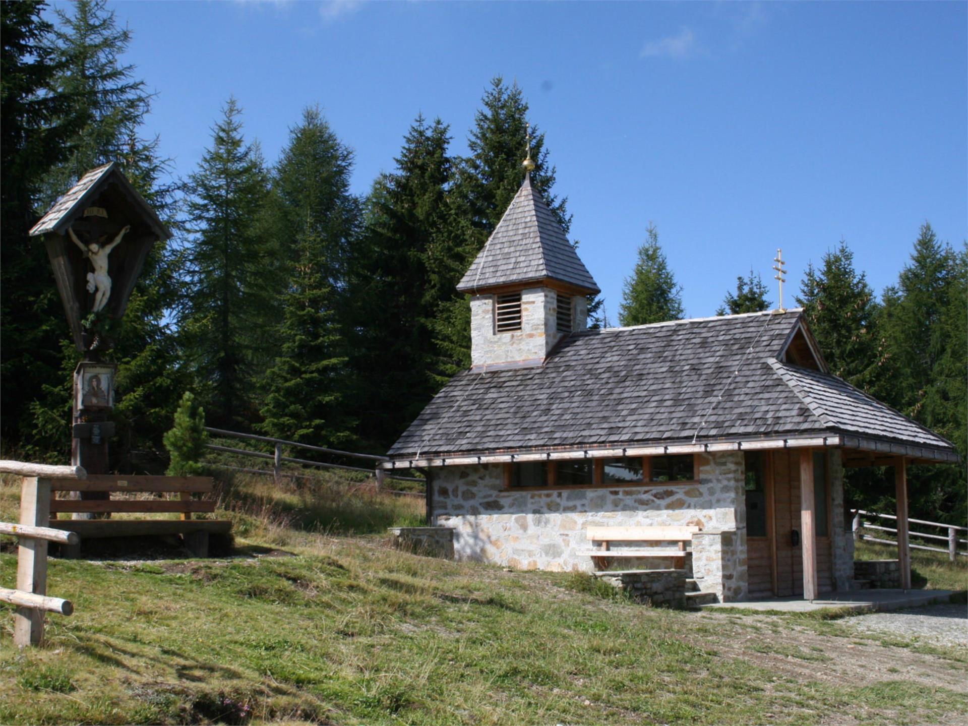 Chapel Pianer Kreuz Rodeneck/Rodengo 1 suedtirol.info
