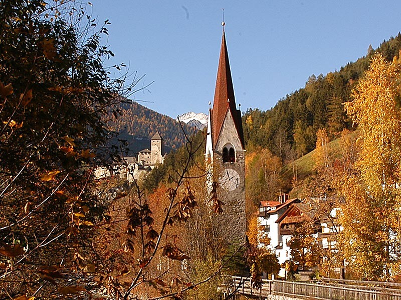 Kirche zum Hl. Sebastian - St. Moritzen Sand in Taufers 1 suedtirol.info